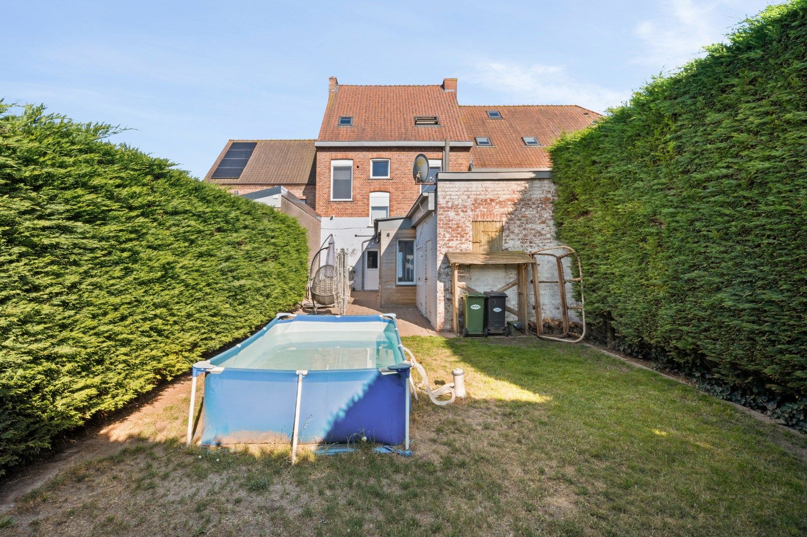 RUIME WONING MET CHARMANTE VOORGEVEL IN HET RUSTIGE ZUIDSCHOTE (IEPER) foto 2