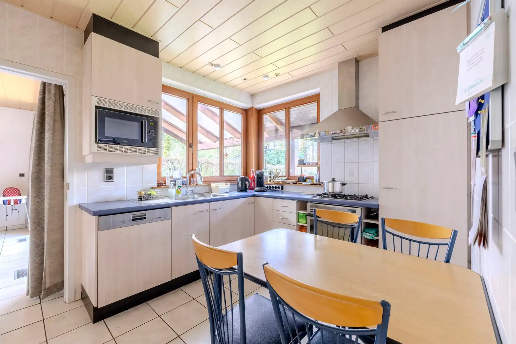 OB met 4 slpk, garage en tuin gelegen in doodlopende straat foto 9