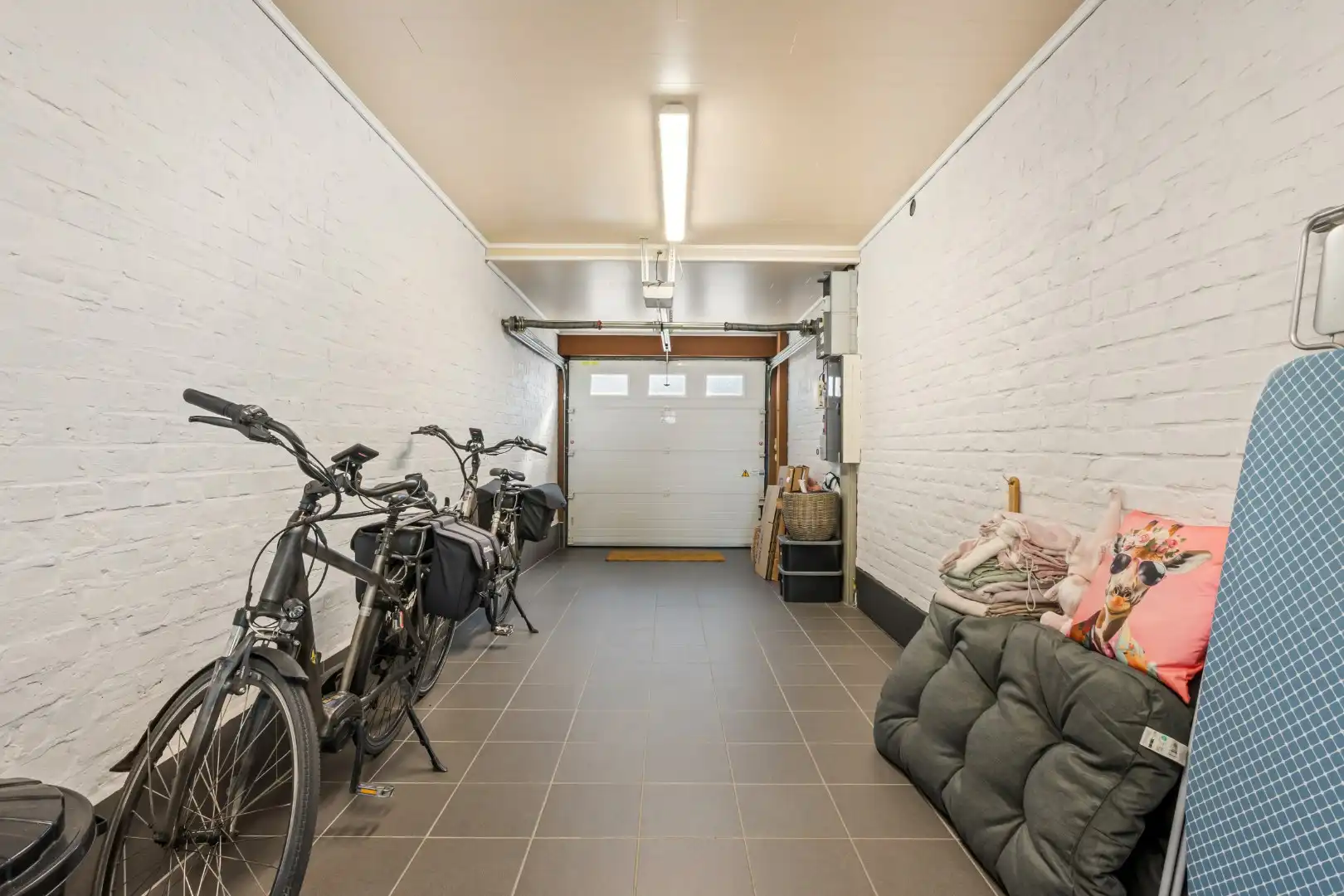 Instapklare woning met 3 slaapkamers, verzorgde tuin en garage in Roeselare foto 18