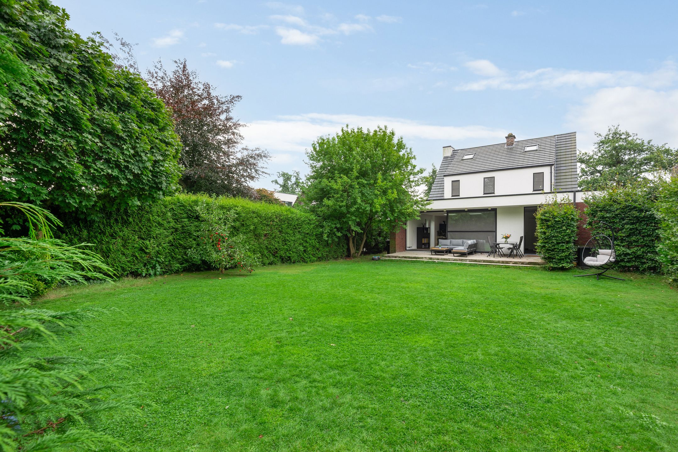 Knap gerenoveerde kantoorvilla met mooie tuin foto 3