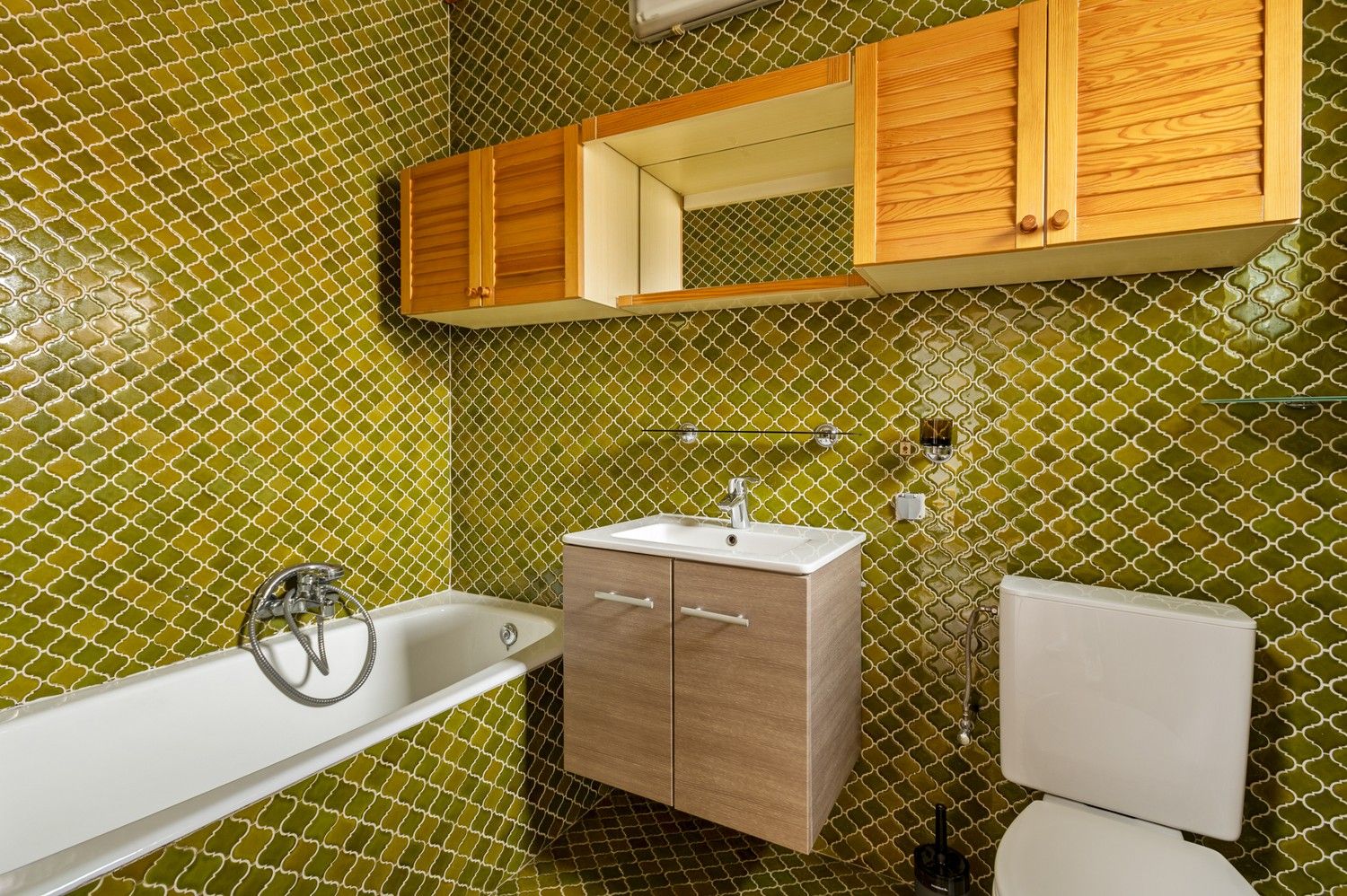 Te renoveren woning op toplocatie te Lier! foto 11