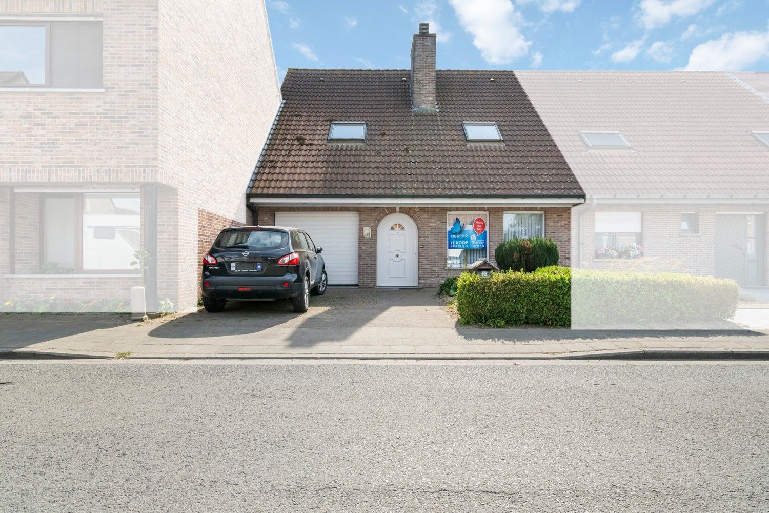 Rijwoning met potentieel, zonnige tuin, garage en uitbreidingsmogelijkheden te koop in Ruddervoorde foto {{pictureIndex}}