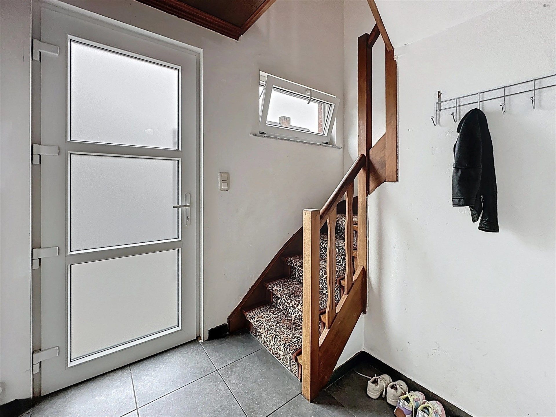 woning met 4 slaapkamers en garage foto 2