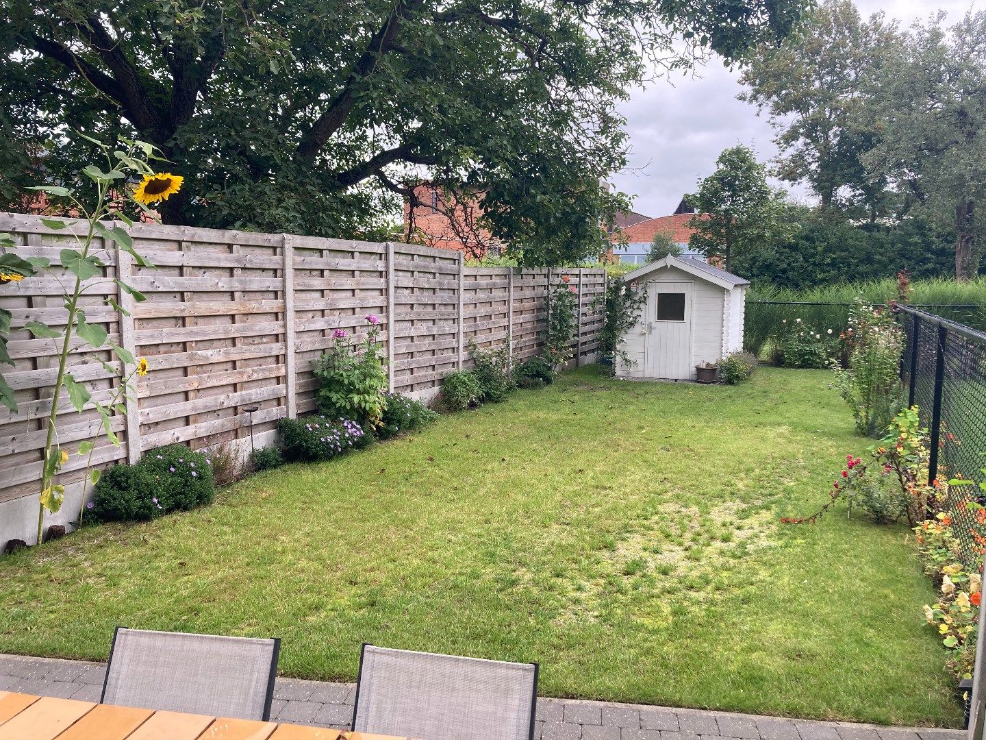 Bijna-nieuwbouw gelijkvloers appartement met tuin. foto 19