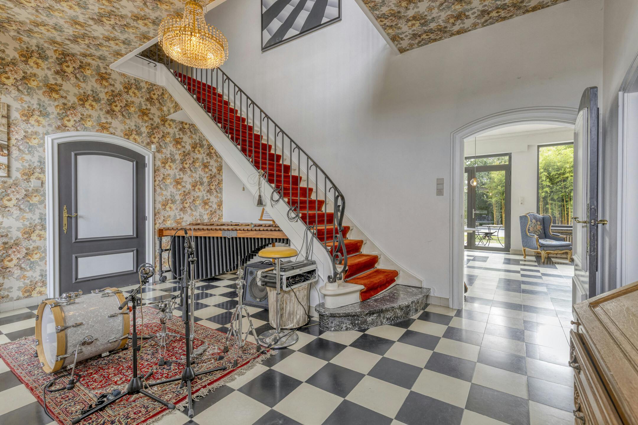 Riante architectenwoning met 6 slaapkamers te koop in Zedelgem foto 10
