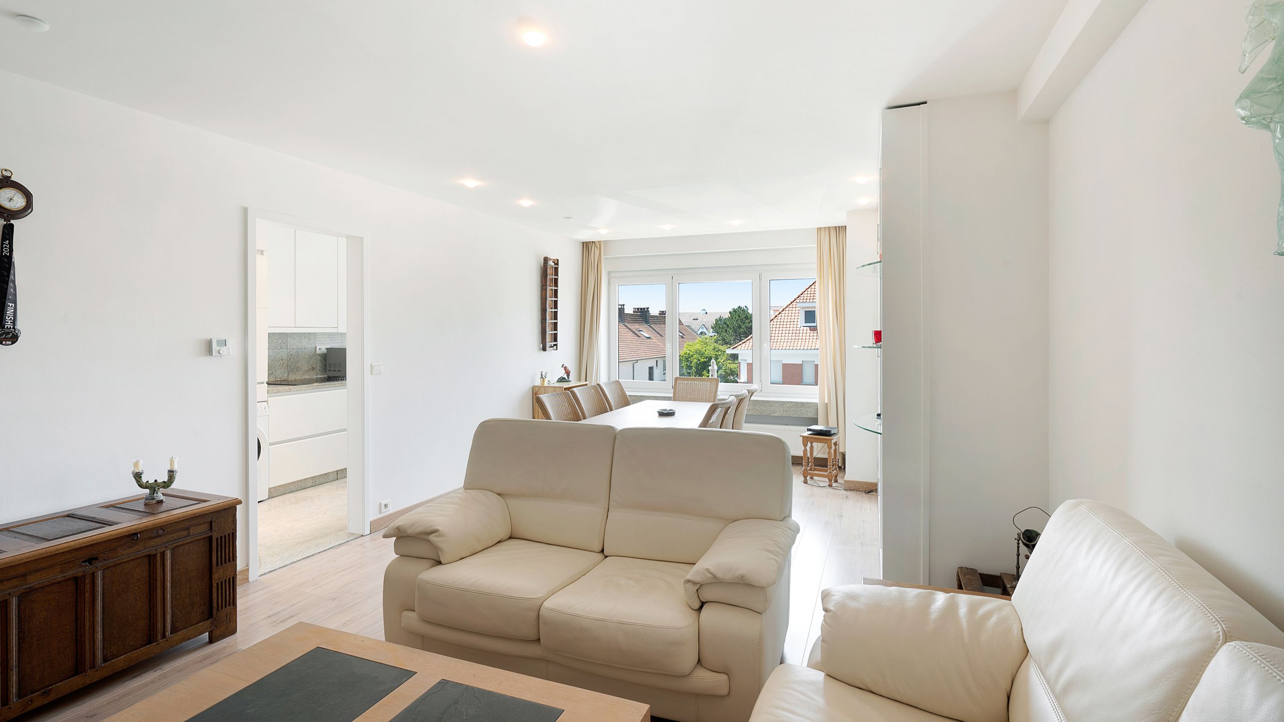 Ruim 3-slpk appartement met vrij uitzicht op de Koningslaan  foto 8