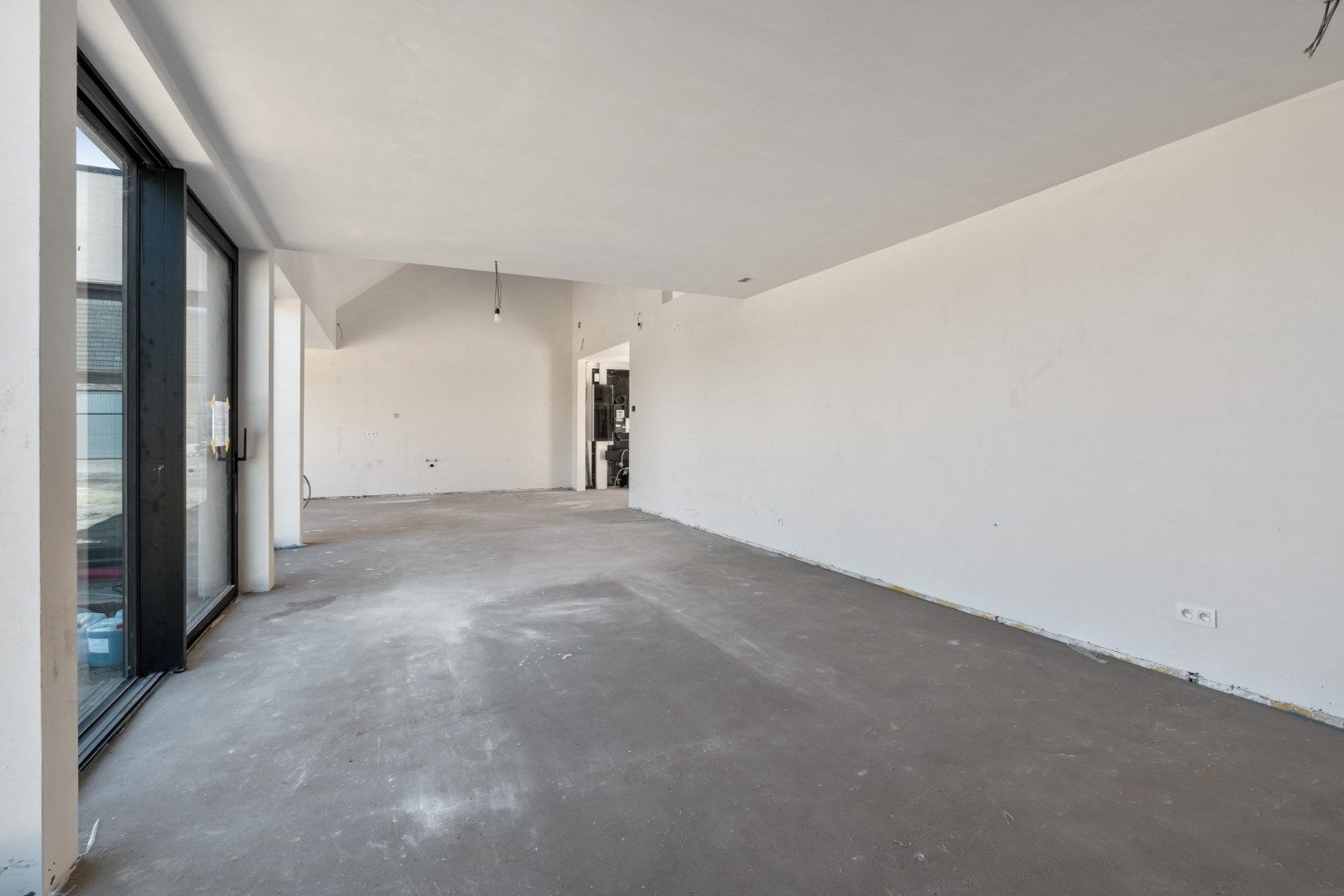 Exclusieve halfvrijstaande woning te koop na transformatie van bestaande hoeve naar 2 casco+ BEN-woningen!  foto 11