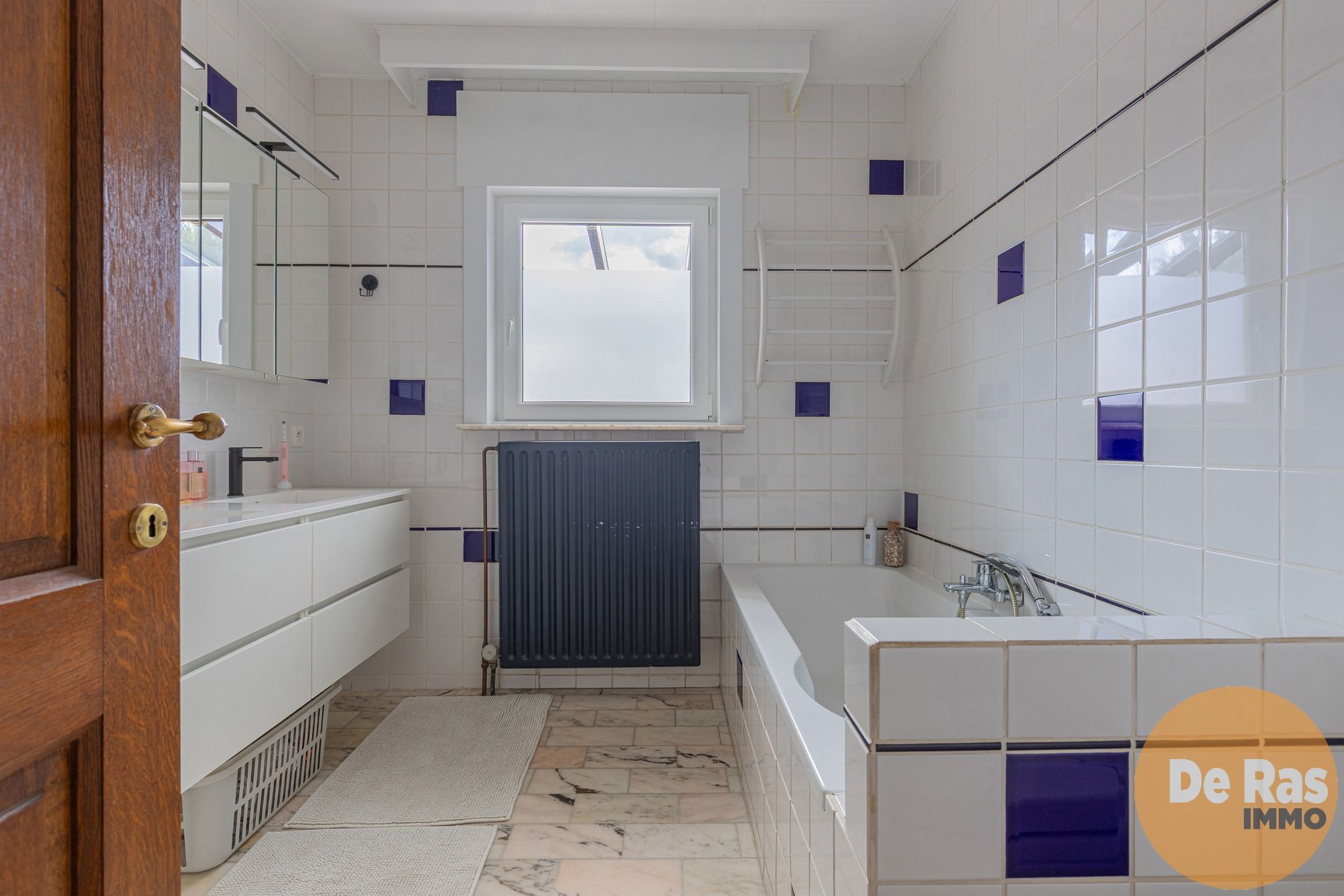 MEERBEKE - Charmante, rustig gelegen vernieuwde woning foto 12
