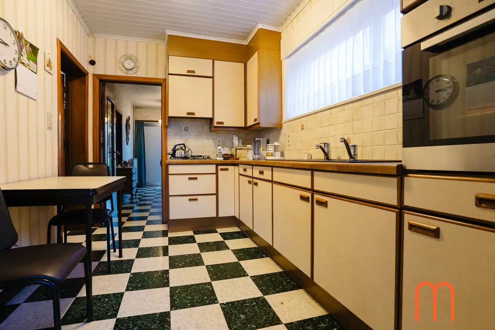 Te renoveren woning met ruime tuin op topligging in Oostende foto 8