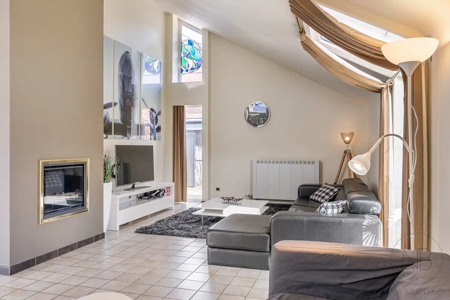 Architectenwoning met ruimte, licht en absolute rust! foto 14