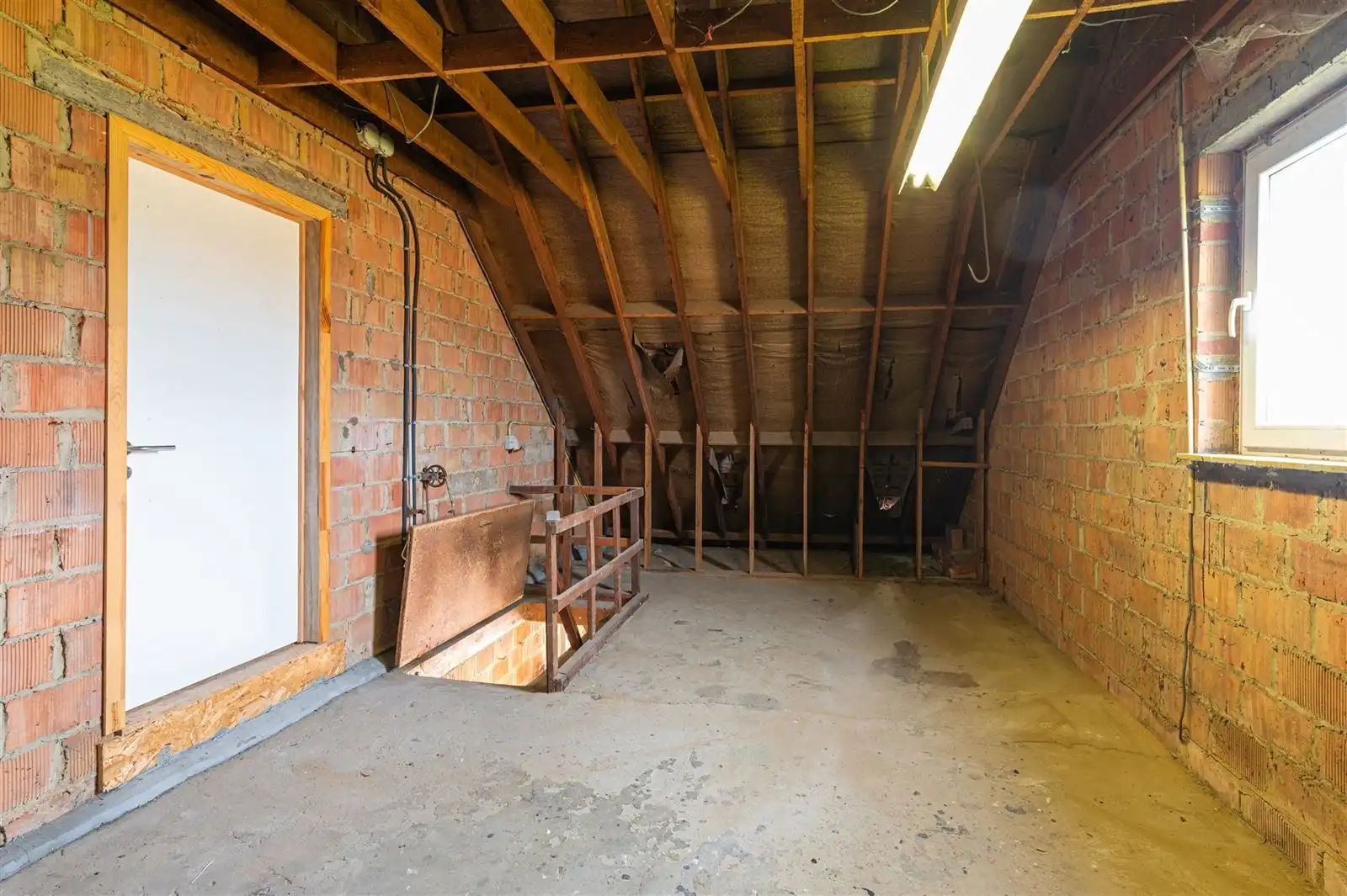 Landelijk gelegen 4-gevel villa - volledig vernieuwd foto 27