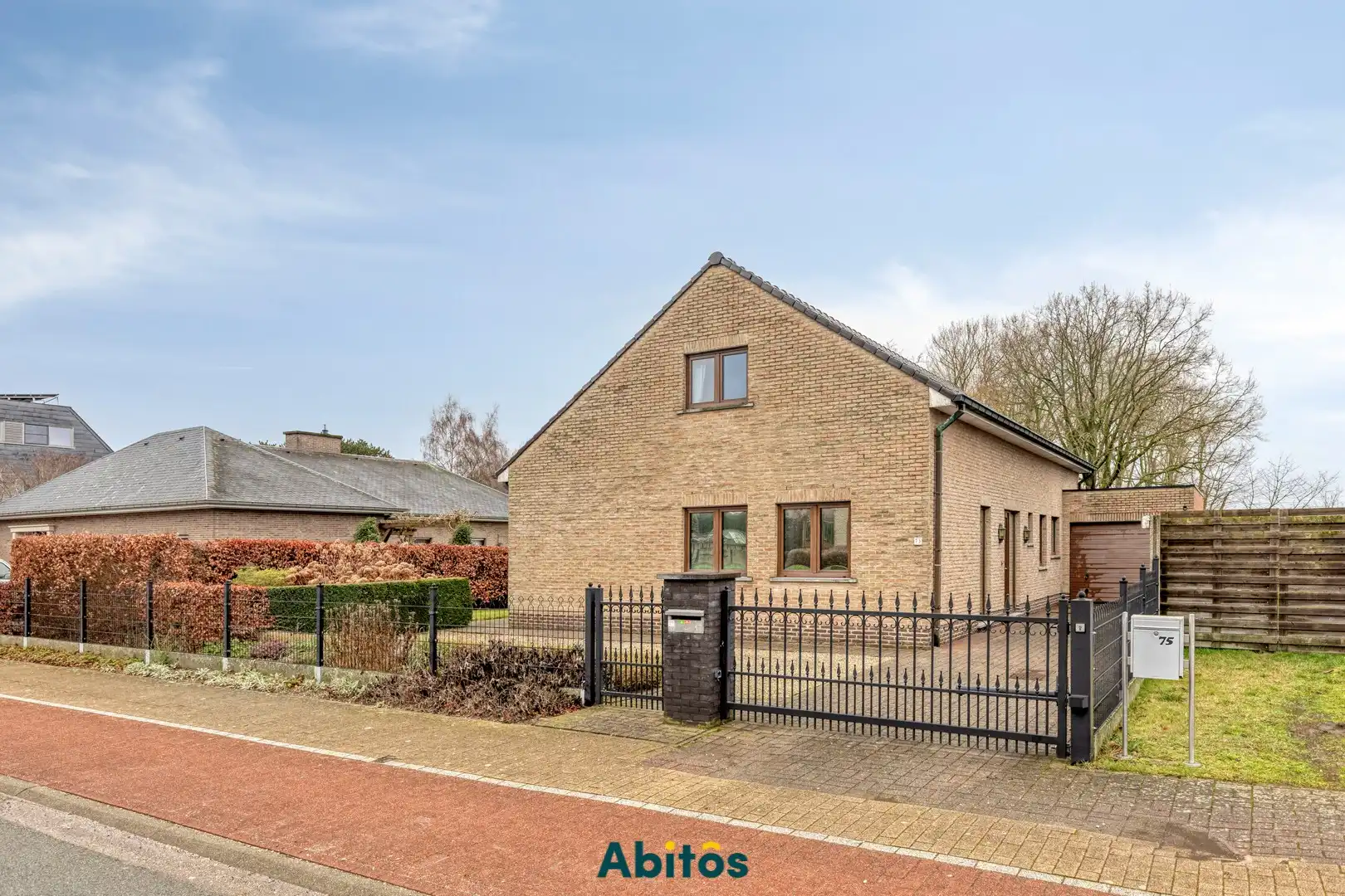 Hoofdfoto van de publicatie: Ruime open bebouwing in landelijke omgeving nabij Vlaamse Ardennen