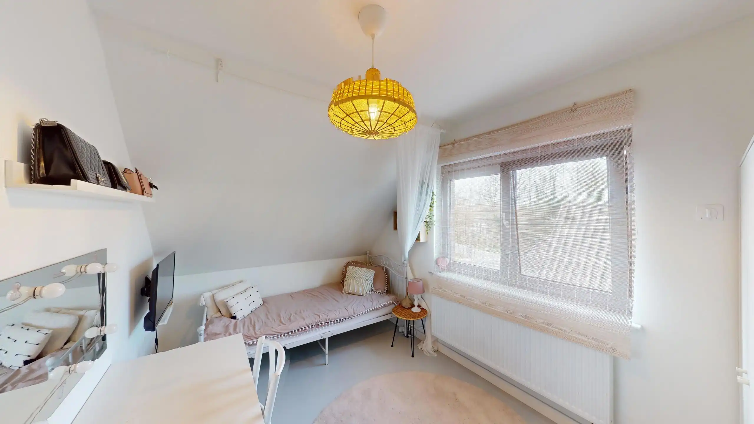 Ruim duplex app met 5 slpks, met prachtig terras en tuin! foto 23