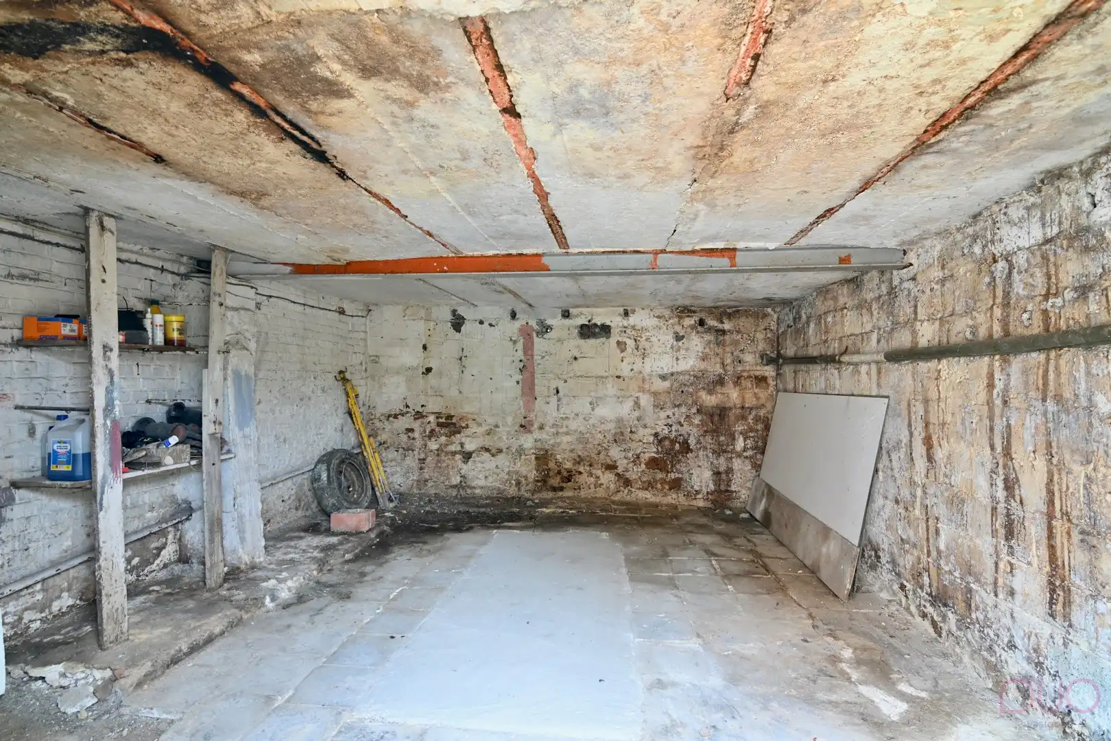 Hoevewoning op een perceel van 69a20ca met een veestal van 391m2 en een open schuur van 355m2 foto 6