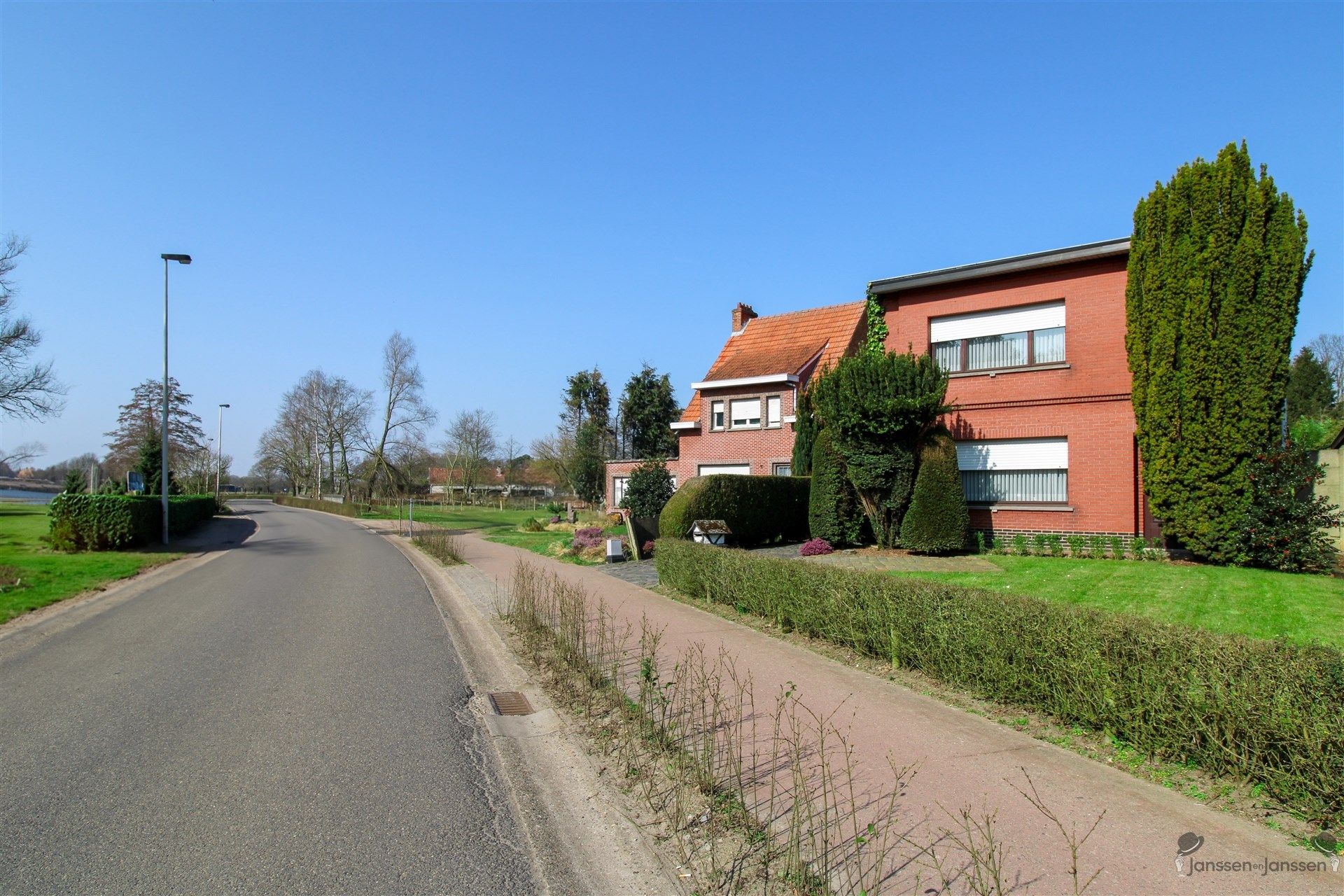 ()=>{if(producerUpdateValueVersion(node),producerAccessed(node),node.value===ERRORED)throw node.error;return node.value} Katerstraat 89 - 2560 NIJLEN