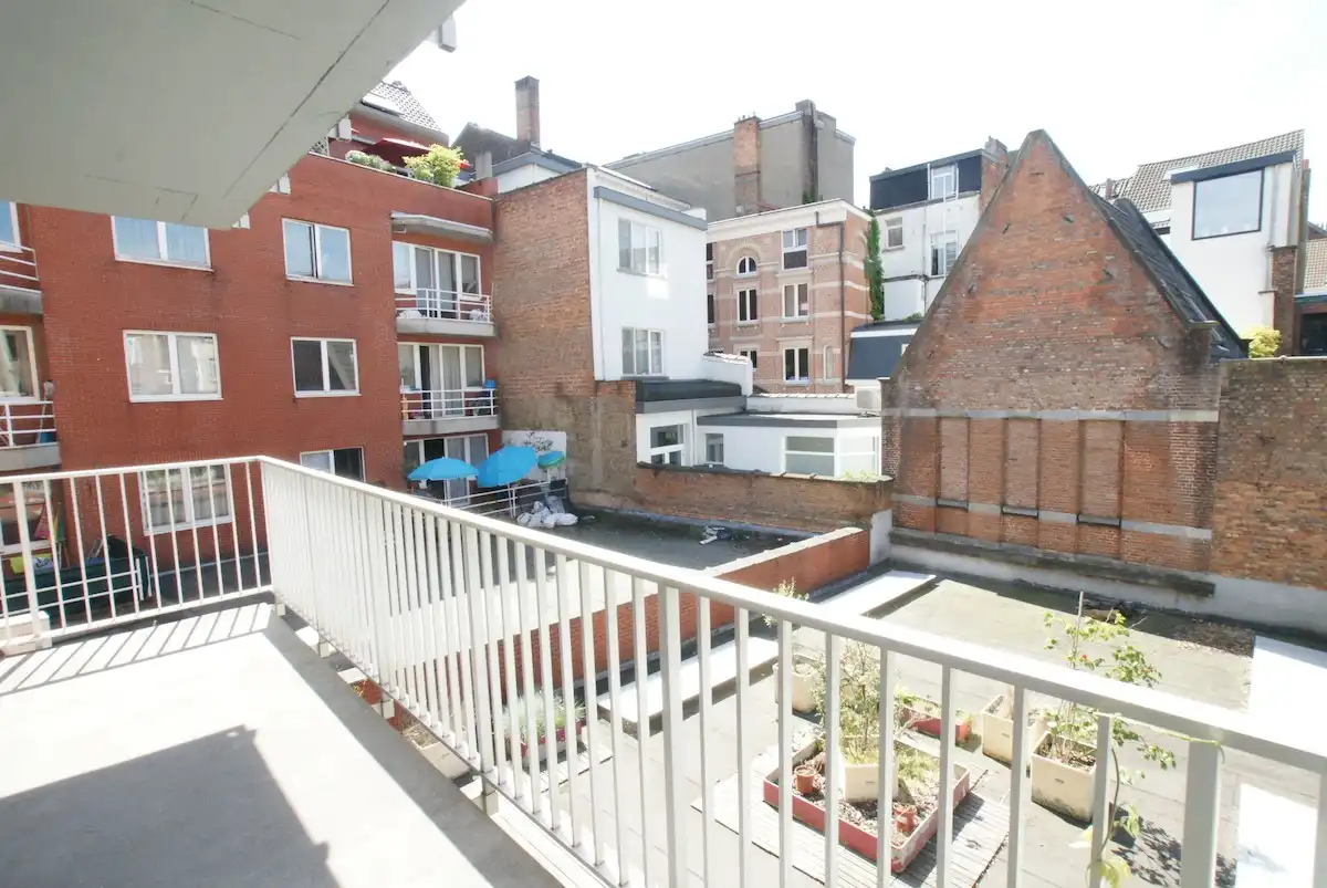 Appartement te huur foto 11