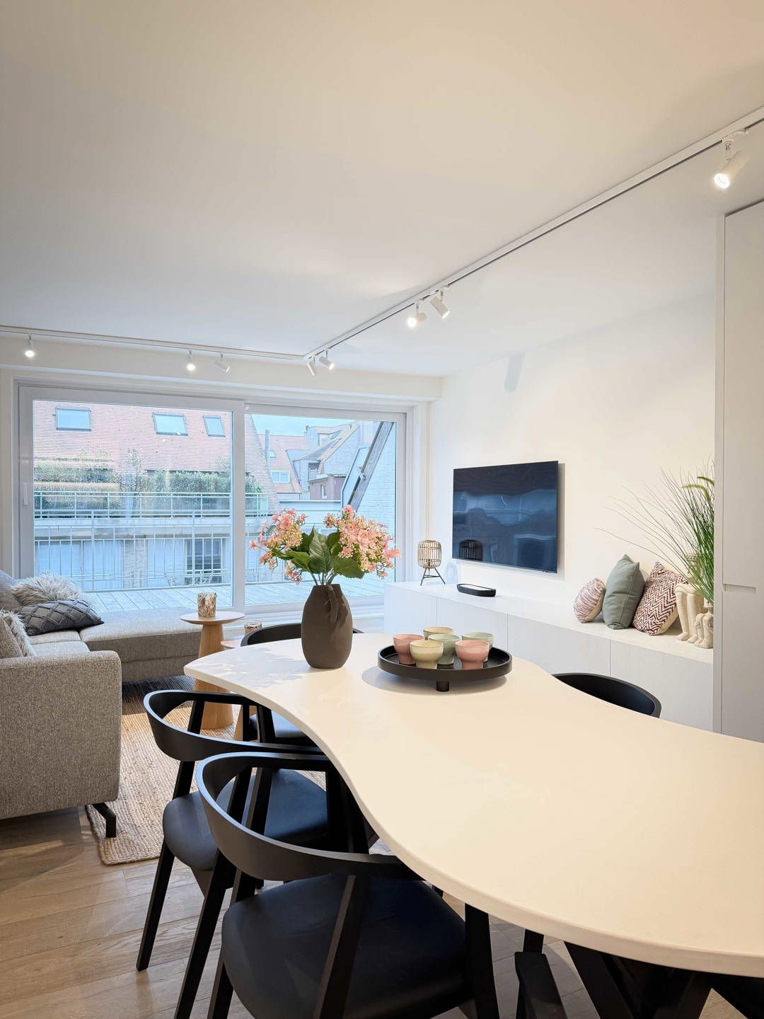 Stijlvol gerenoveerd duplex-appartement met 2 zonneterrassen foto 10