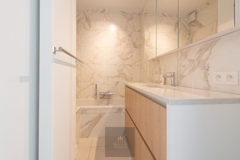 Volledig vernieuwd instapklaar 3 slpk-appartement op de zeedijk. foto 26