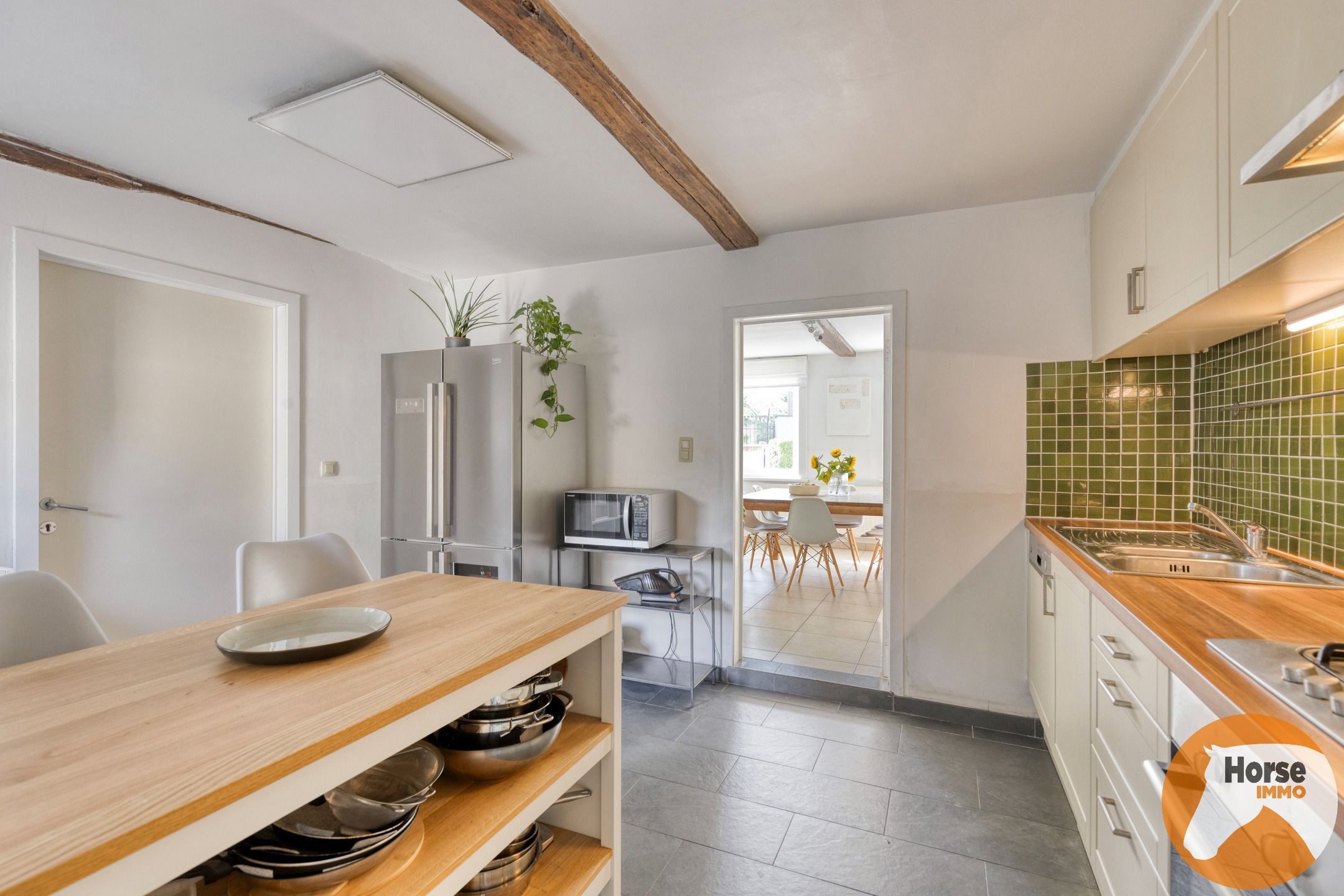 BURST - Instapklare woning met bijgebouw en ruime tuin/weide foto 10