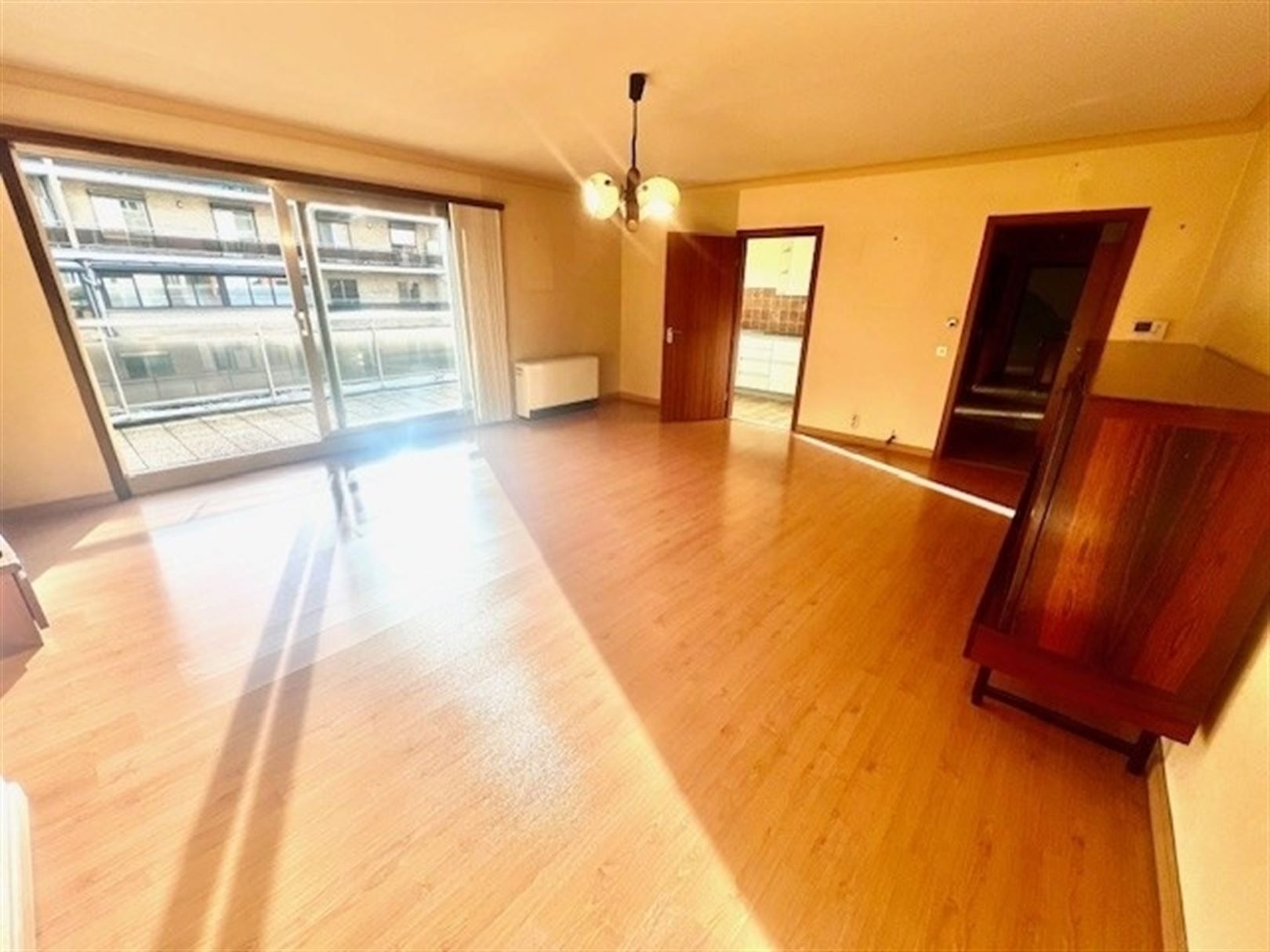 Centraal gelegen appartement met 2 slaapkmrs en autostaanplaats foto 5