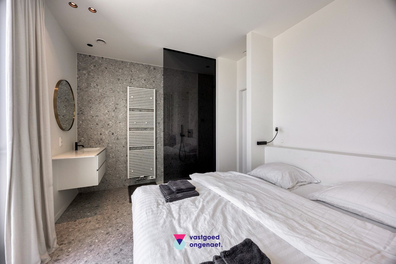 Exclusieve penthouse met zicht op water en stad foto 15