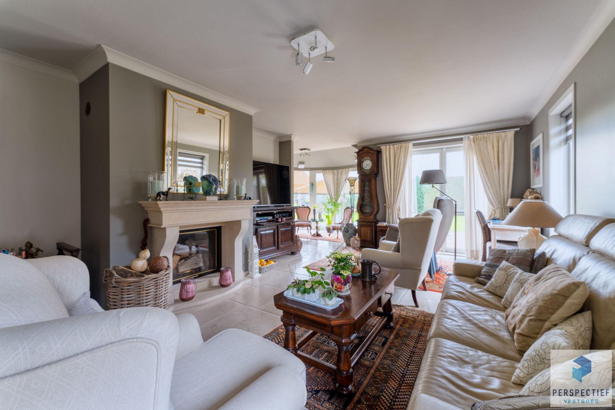 BEZOEKMOMENT 12/11 VAN 15U TOT 18U | TIJDLOZE VILLA met GROTE TUIN op 895m² en woonopp. van 257 m² foto 8