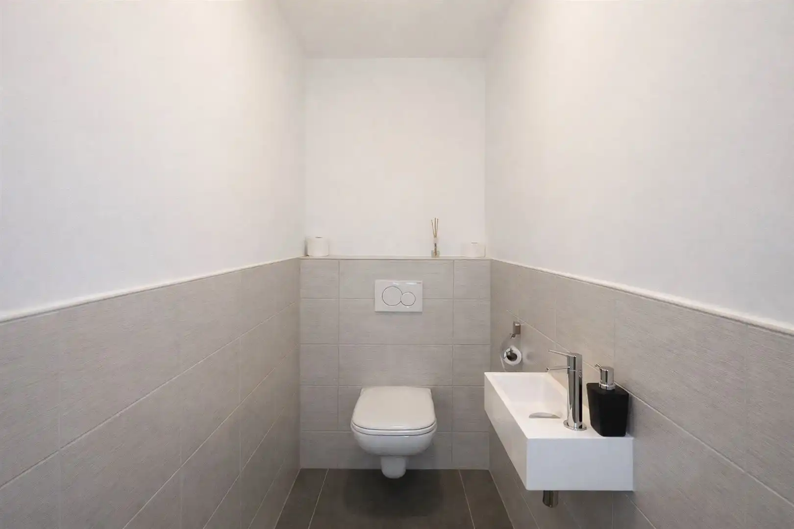 Recent, energiezuinig appartement met staanplaats foto 12