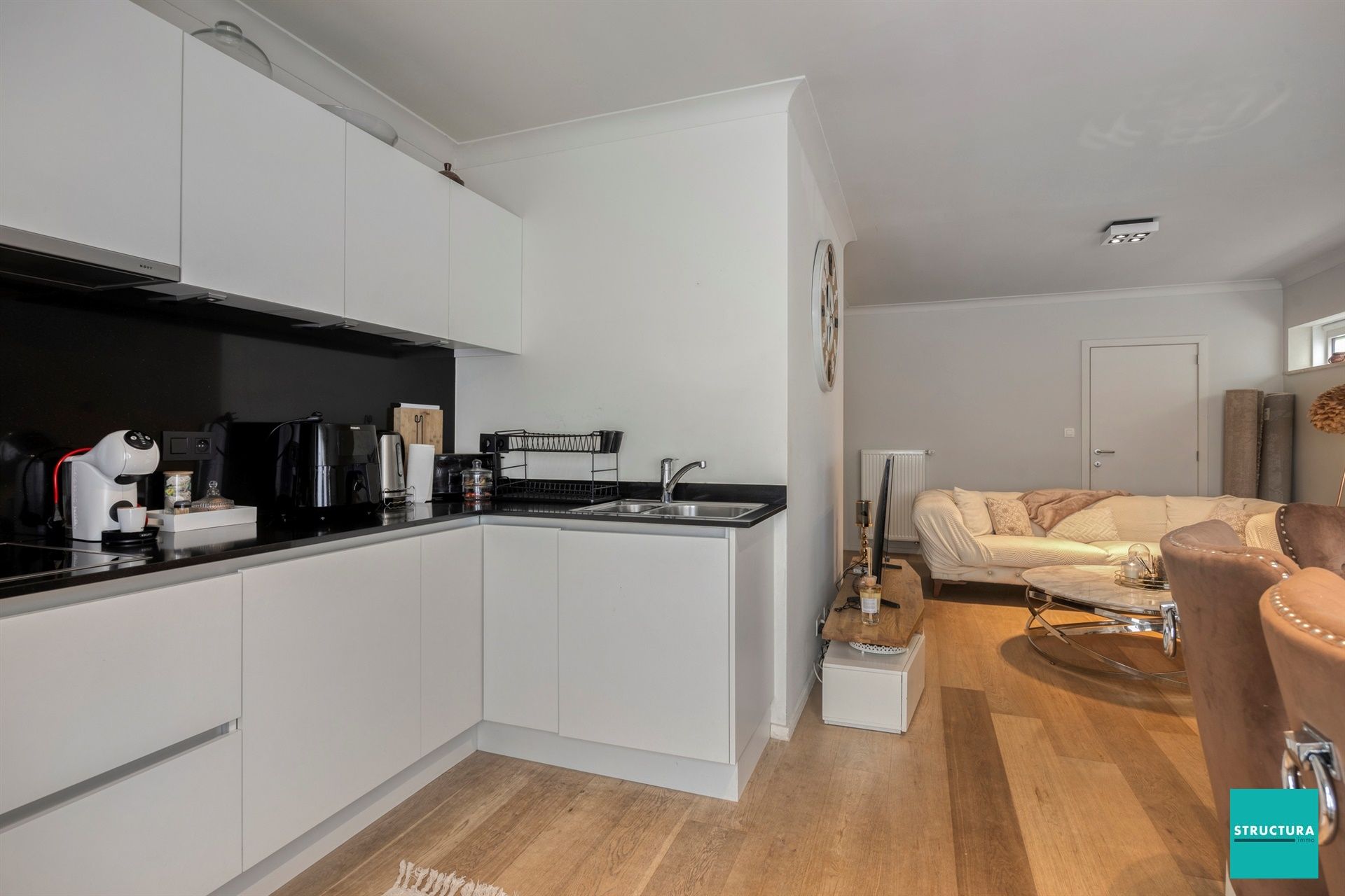 Gelijkvloers appartement met groot terras foto 8