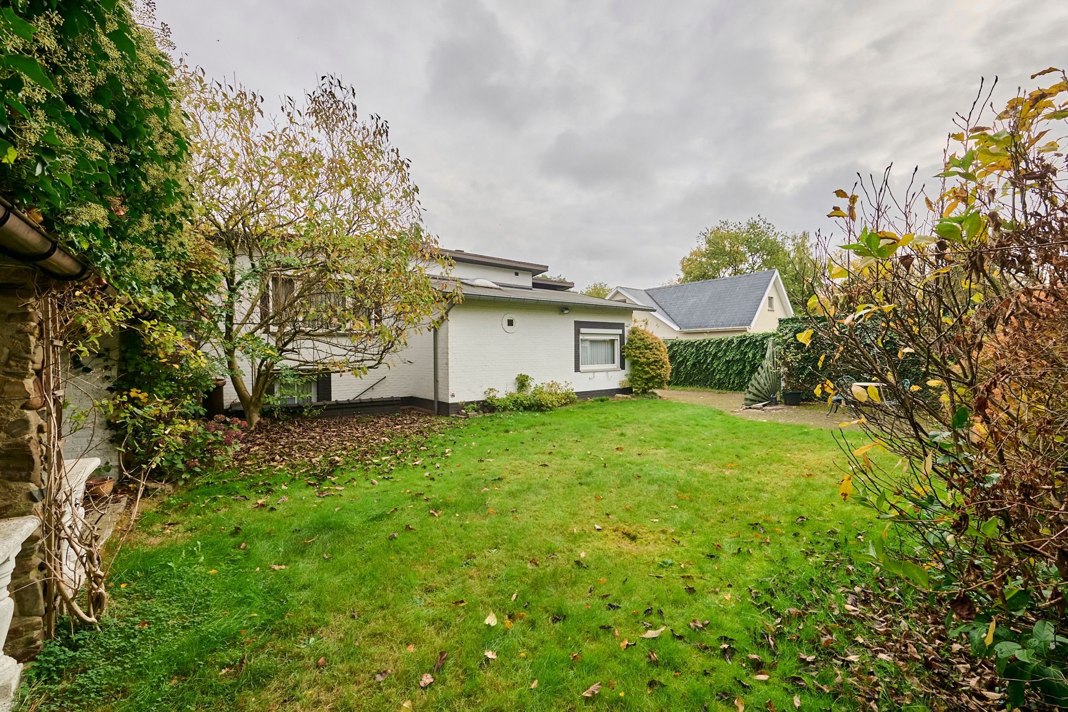 RUSTIG GELEGEN OP TE FRISSEN GEZINSWONING OP 6a in As. foto 14