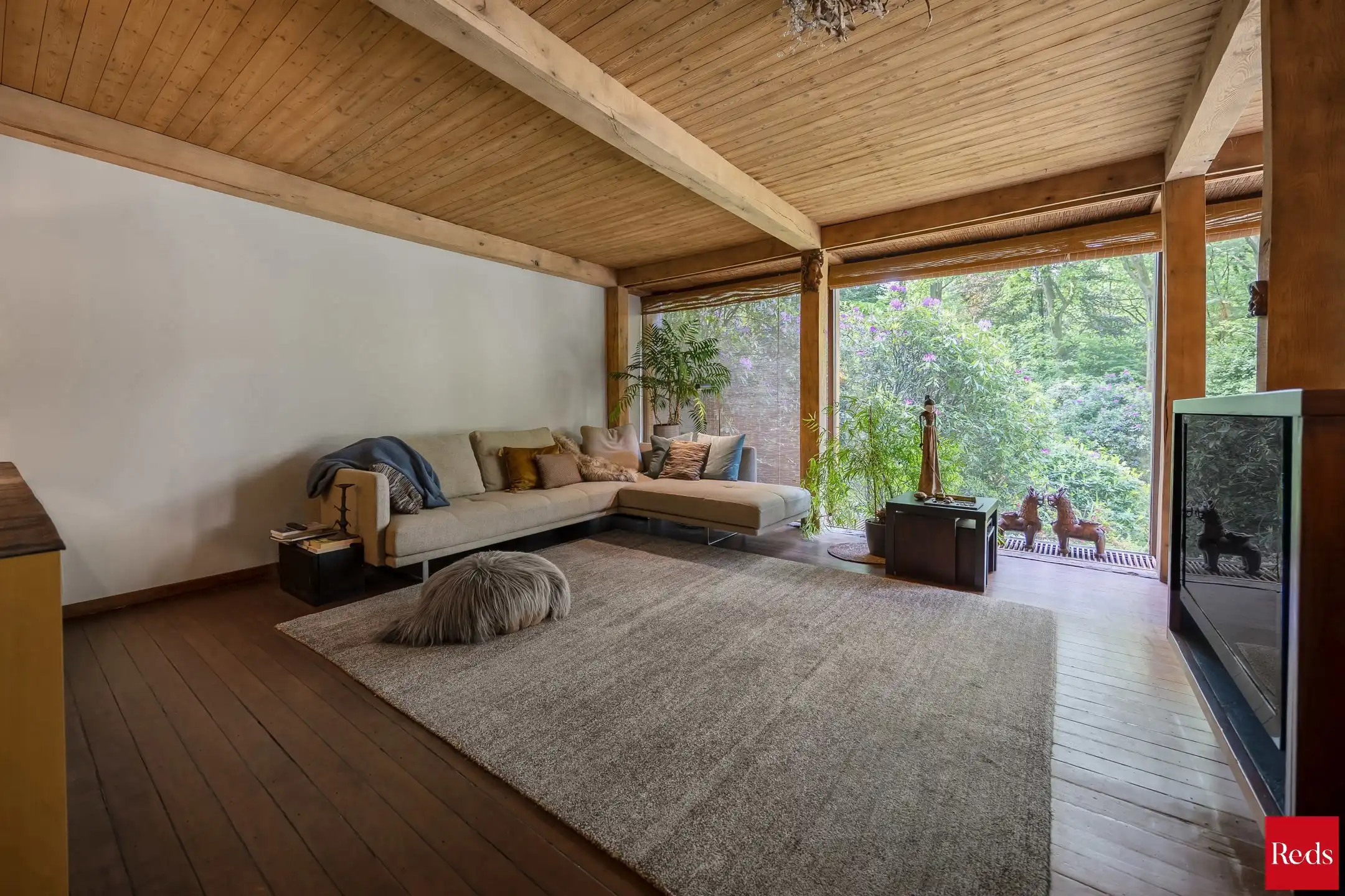 Architecturale woning in het groen met veel licht foto 6