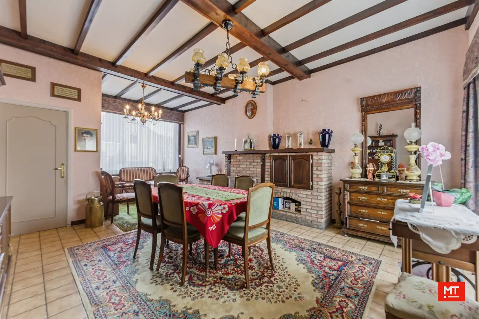 Te renoveren woning met 3 slaapkamers, Zuidgerichte tuin en garage in het centrum van Zonnebeke foto 3