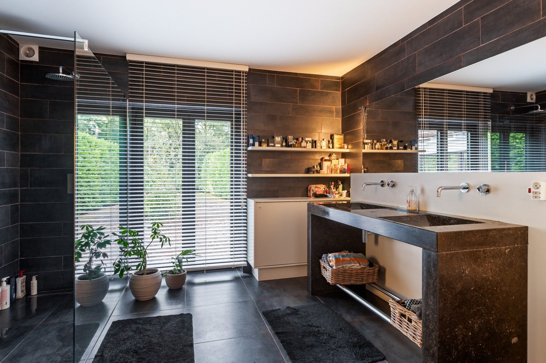 Ruime woning in een oase van groen en rust foto 13