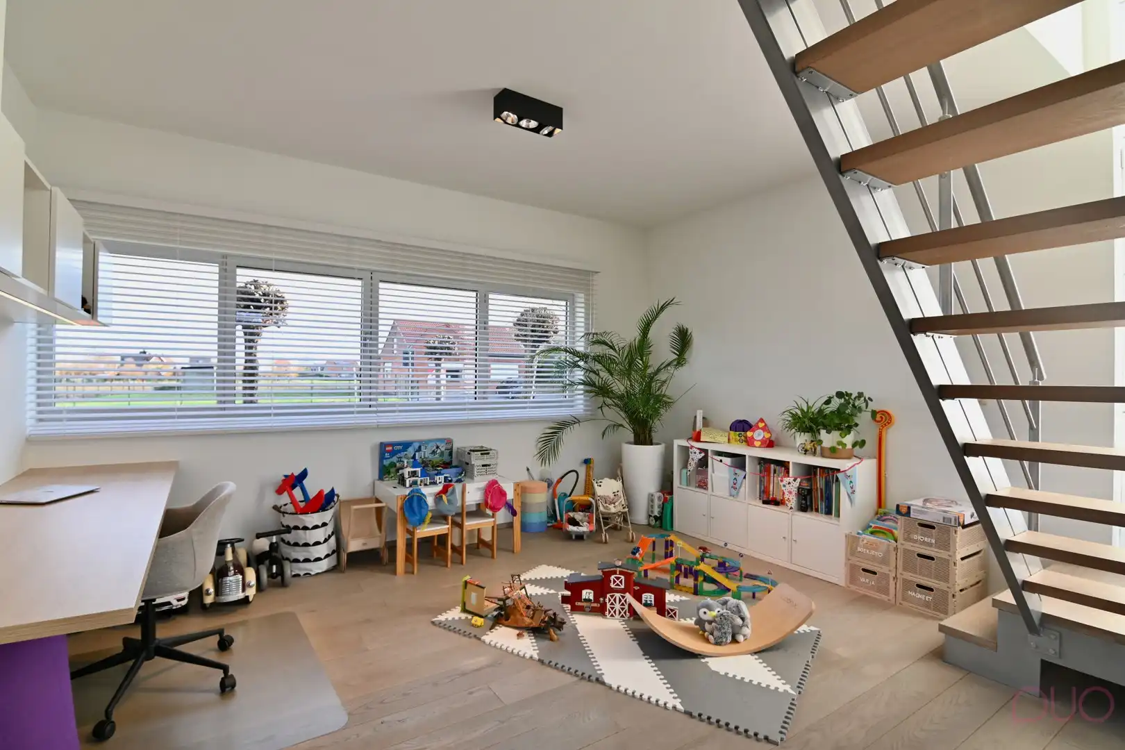 Ontdek ongeëvenaarde luxe en ruimte in deze prachtige villa in het rustige Herk-de-Stad. foto 13