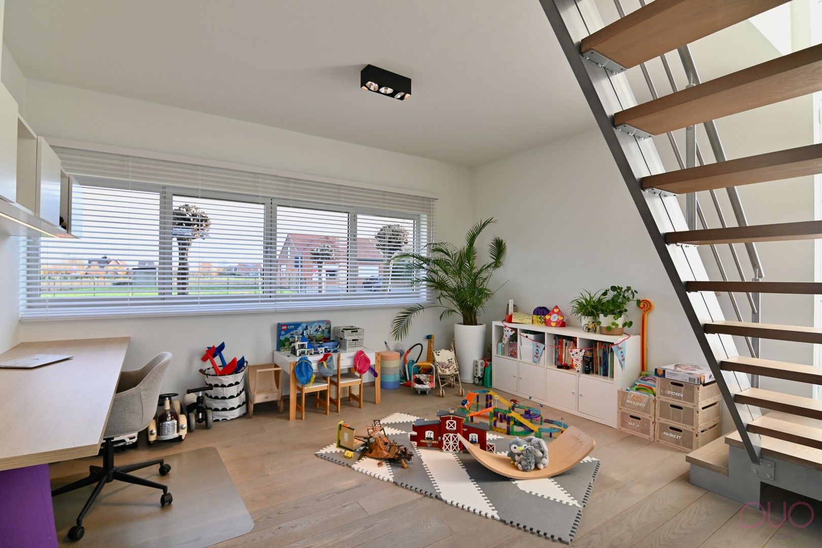 Ontdek ongeëvenaarde luxe en ruimte in deze prachtige villa in het rustige Herk-de-Stad. foto 13