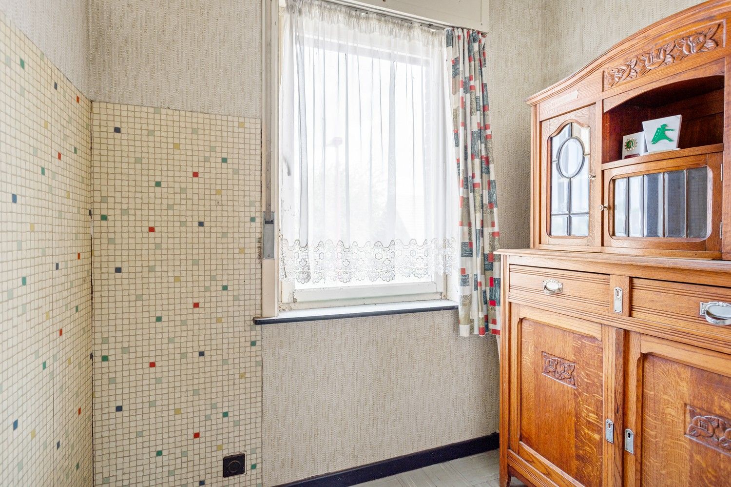 Te renoveren woning met magazijn en veel potentieel op toplocatie in Lint foto 19