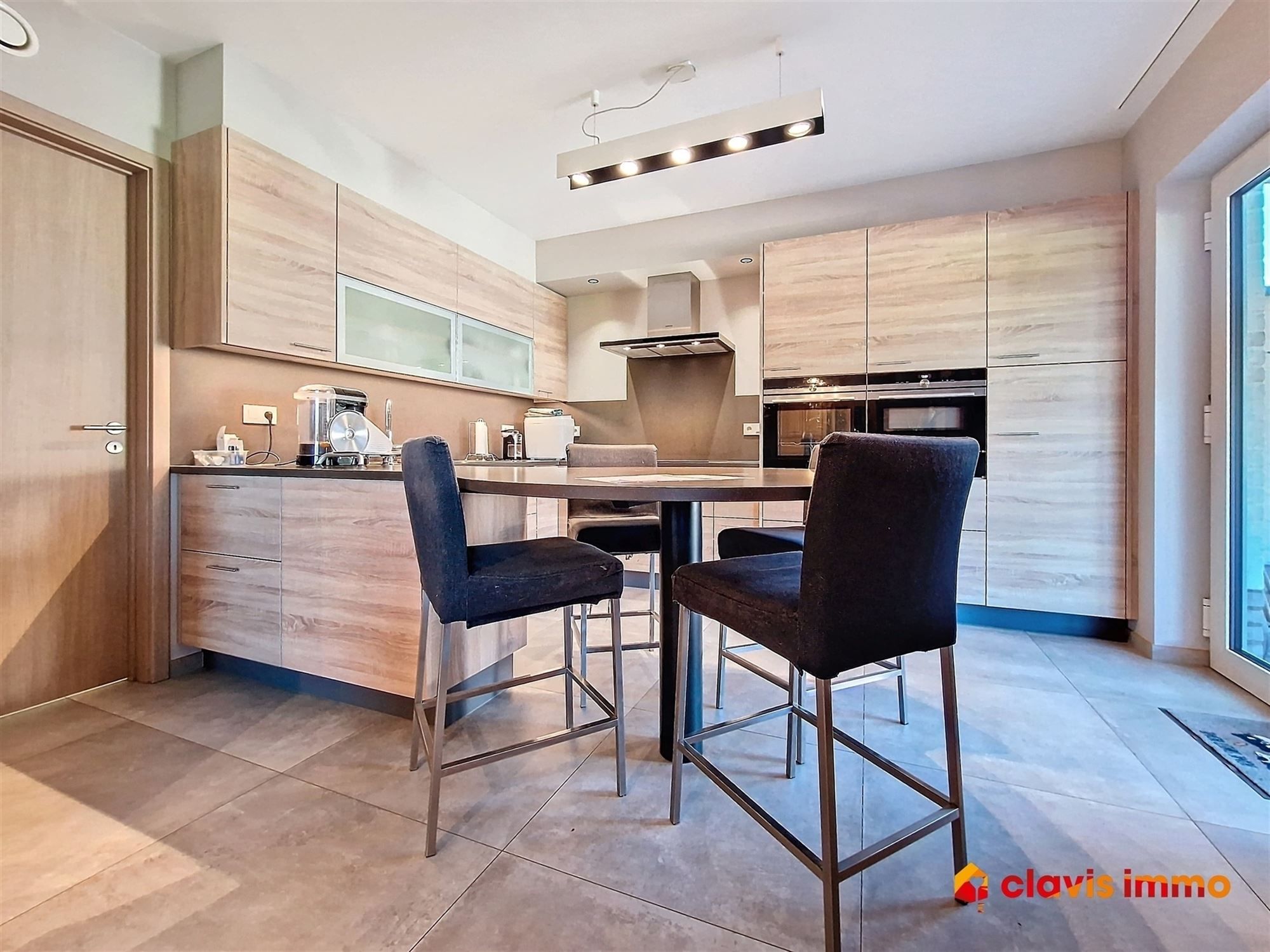 Aangename en recente woning (2022) met mooie tuin foto 7