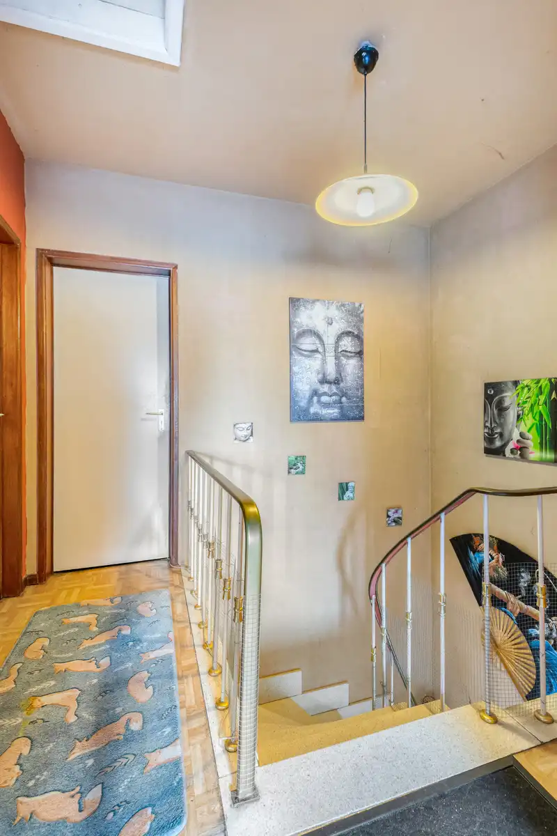 Ruime familiewoning (HOB) met garage en tuin! foto 10