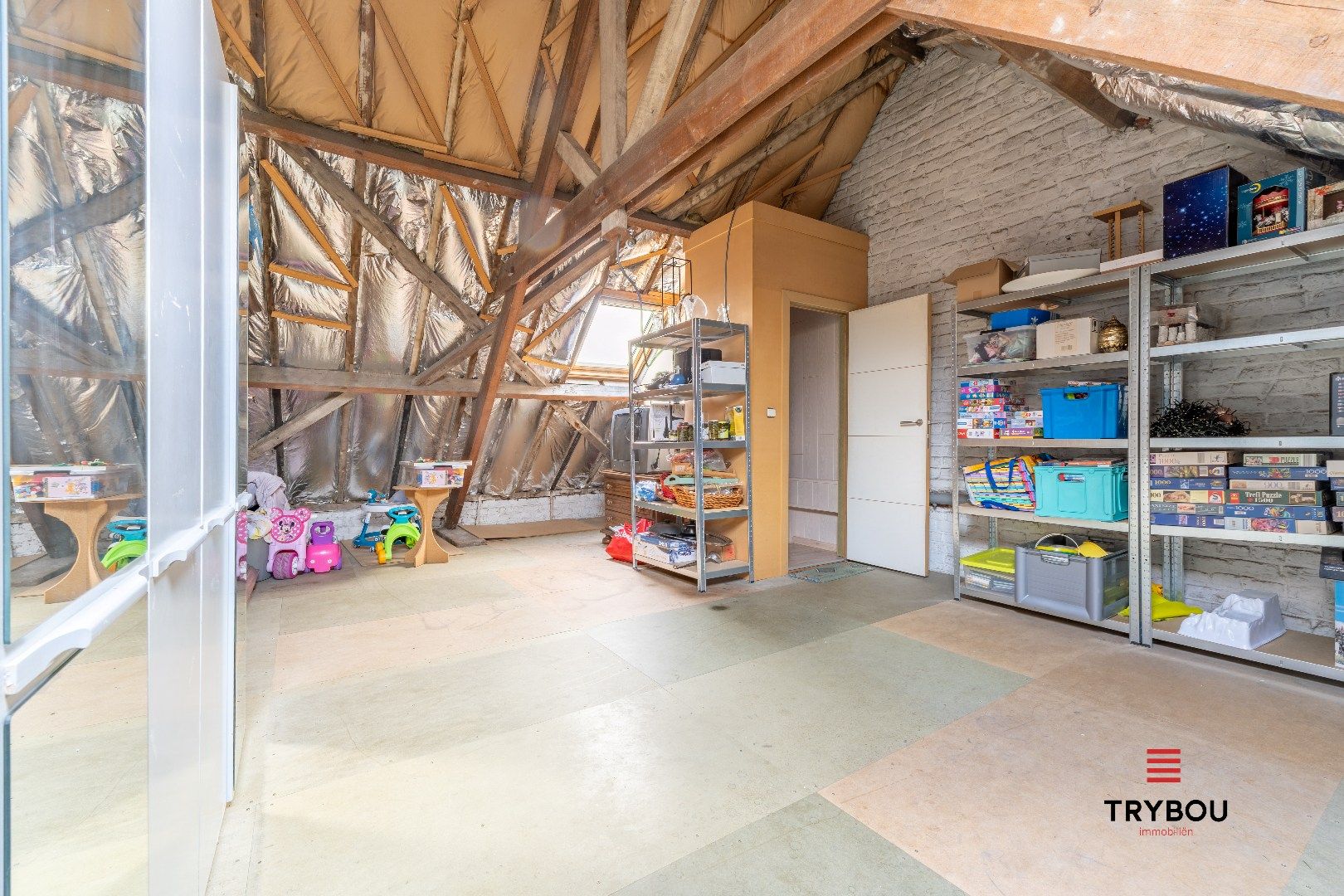 Gezinswoning met tuin, garage én uitweg in hartje Ieper foto 17