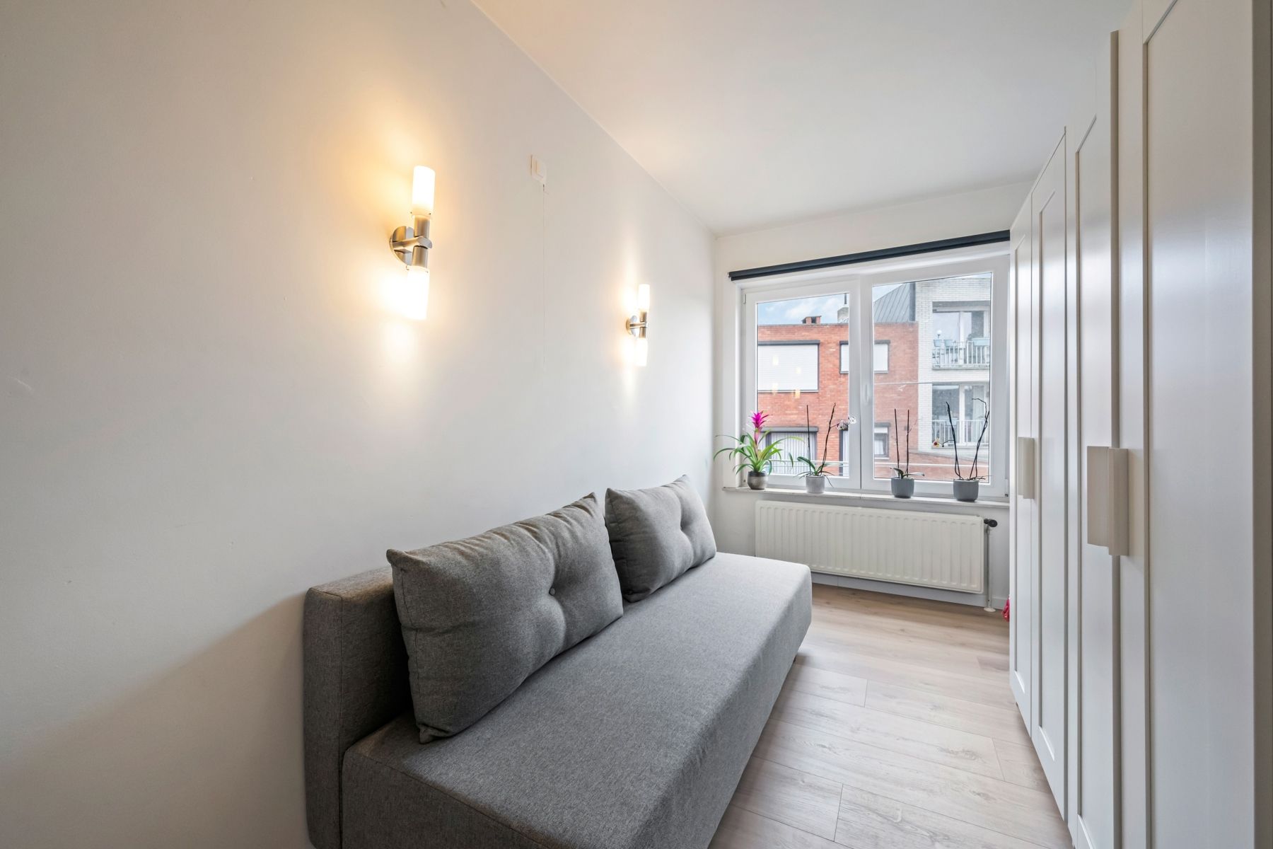 Ruim 2slpk-appartement (1e verd.) met Z-gericht terras. foto 10