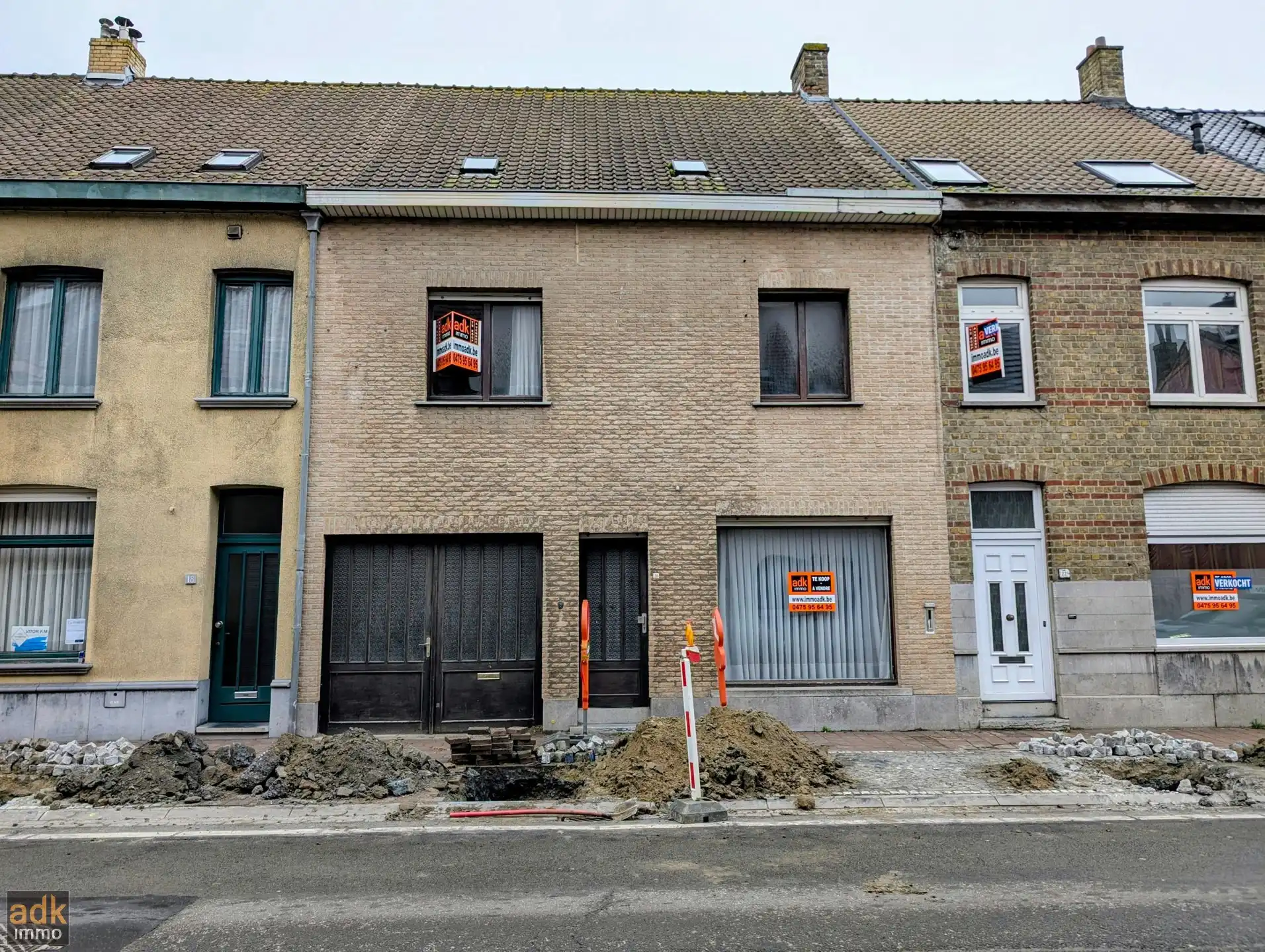 Ruime te renoveren woning met 4 slaapkamers, tuin en garage in Adinkerke te koop. foto 20