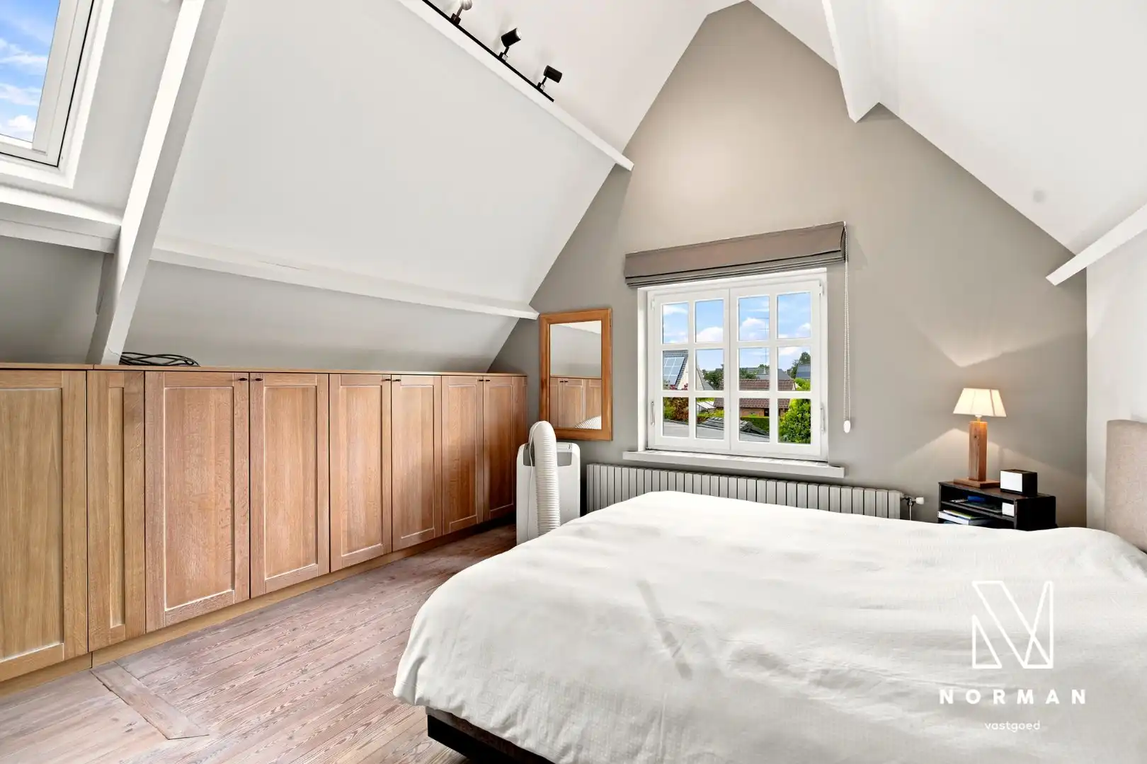Prachtige, kwalitatief afgewerkte villa te koop in rustige woonwijk te Bavikhove! foto 27