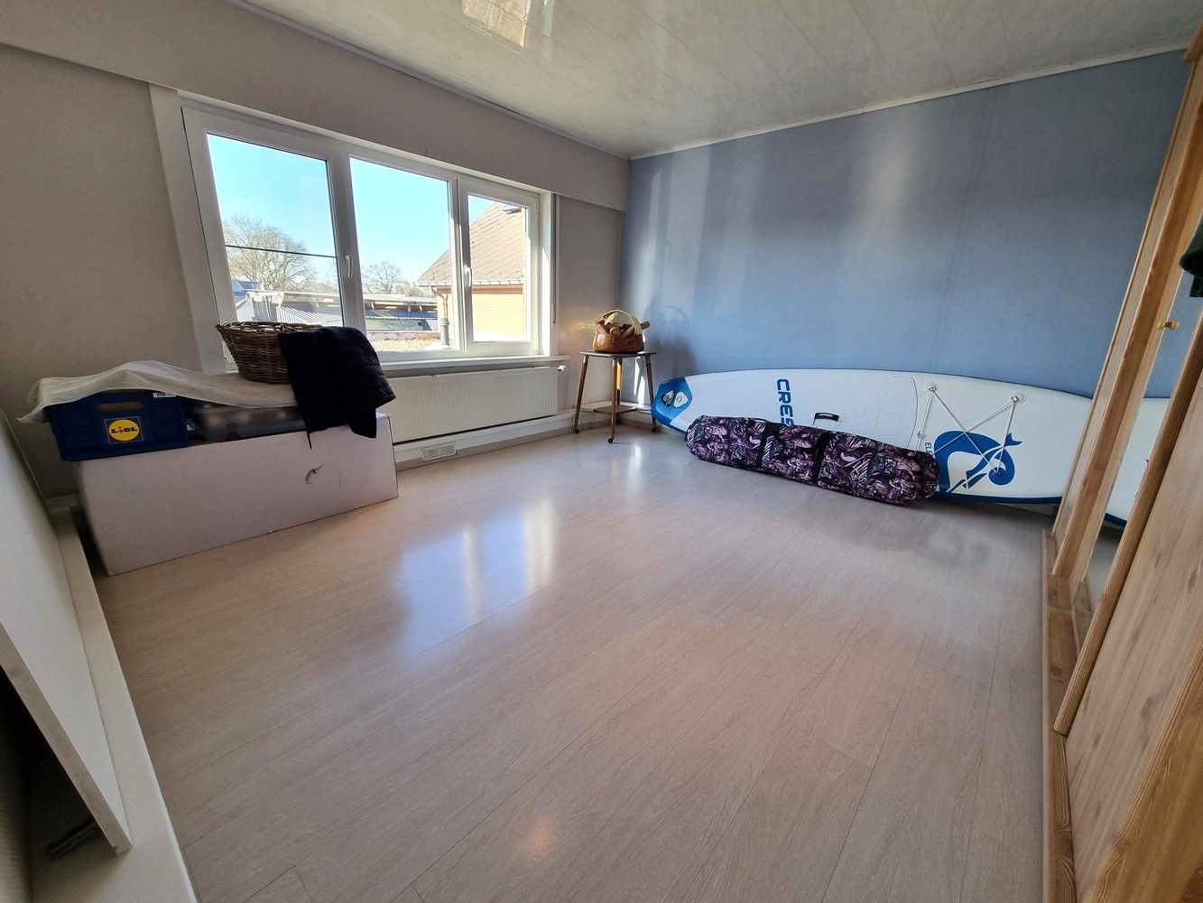 Instapklare woning met 5 slaapkamers met groot naastliggend magazijn. Ideaal voor zelfstandigen. foto 7