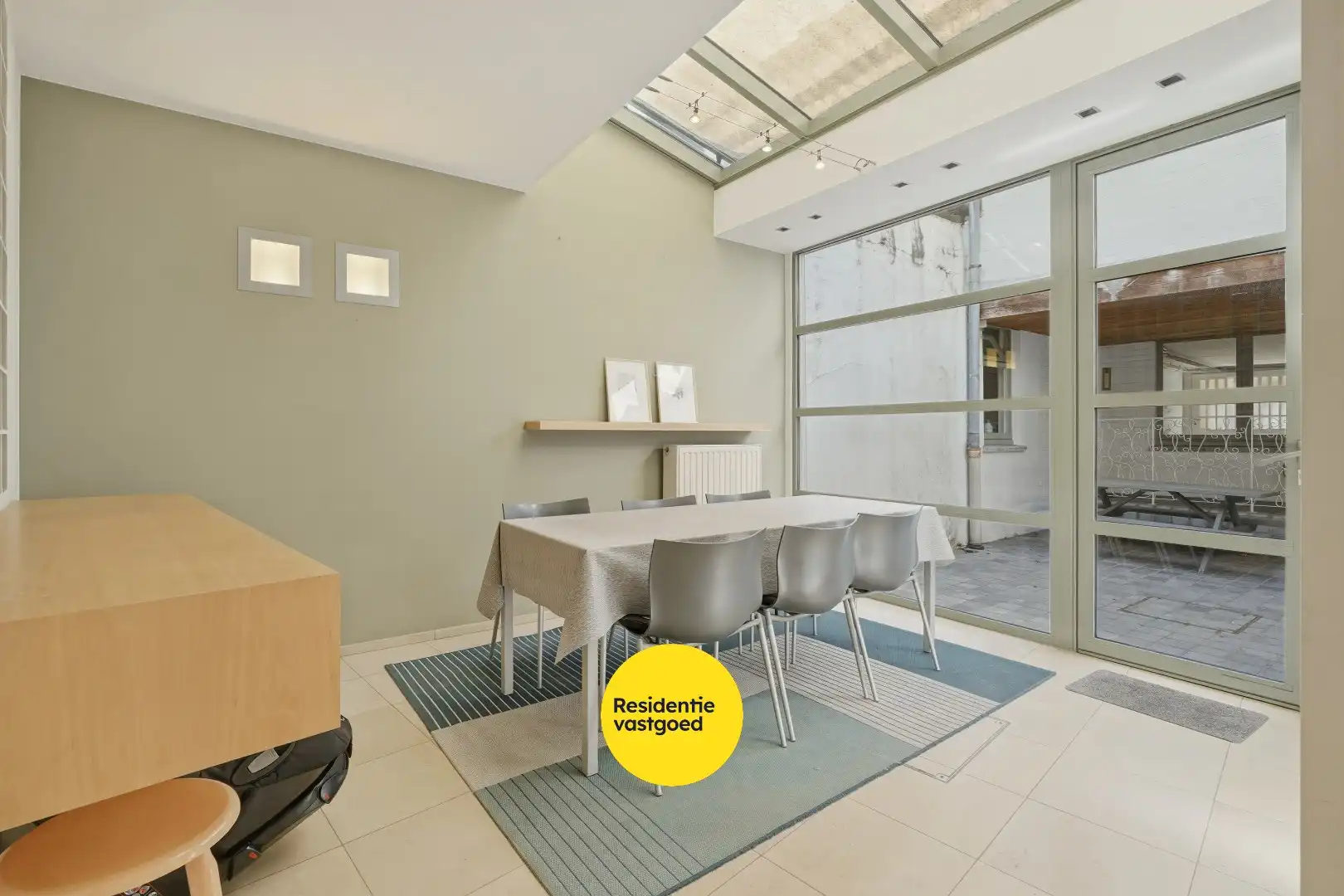 Multifunctionele woning met handelsruimte in hartje Veurne. foto 6