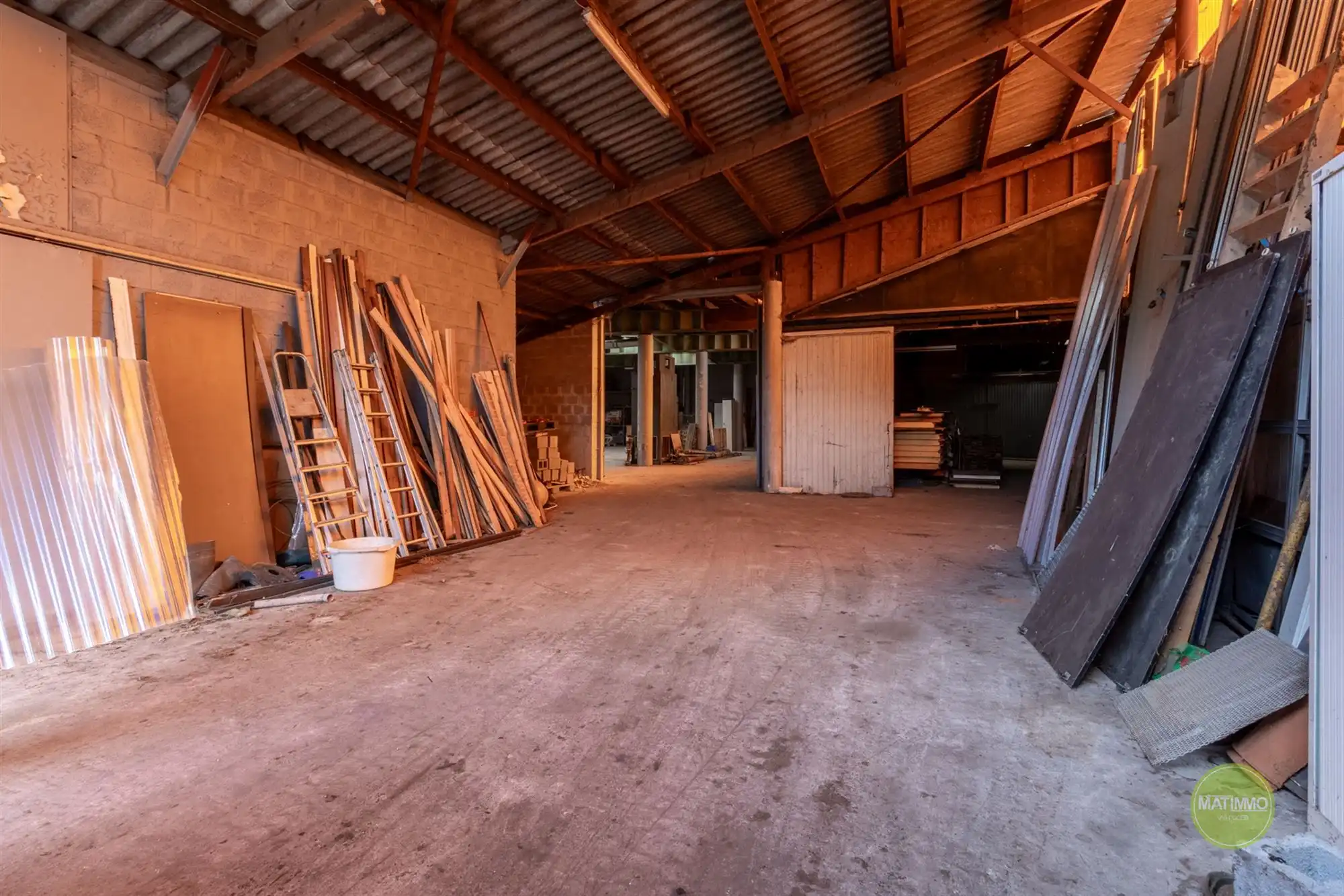 Veelzijdige magazijnruimte op ruim perceel in Mol-Rauw foto 4