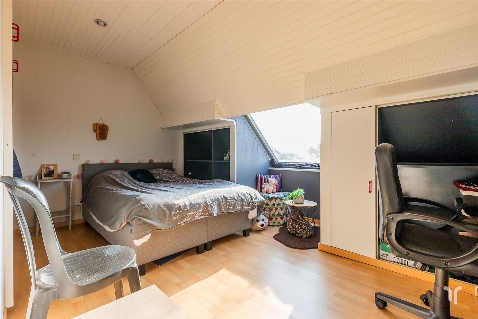 Polyvalente woning met 3 slaapkamers en ruime loods (Harelbeke). foto 10