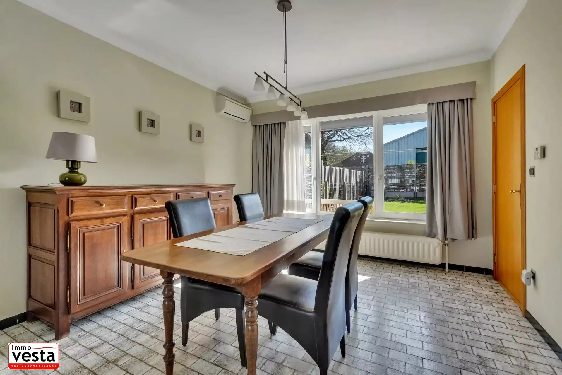 Ruime gezinswoning met 4 slaapkamers foto 5