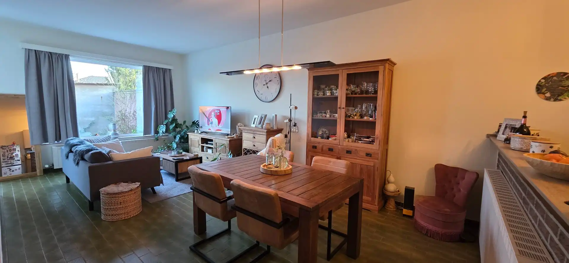 Gerenoveerd gelijkvloers 2-slaapkamerappartement met gezellig terras foto 6