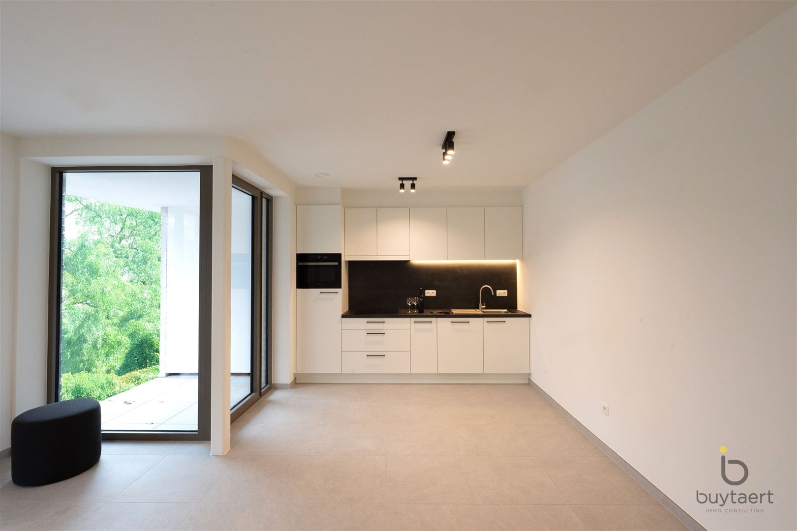 Gelijkvloers appartement met 1 Slaapkamer te Zoersel. foto 4