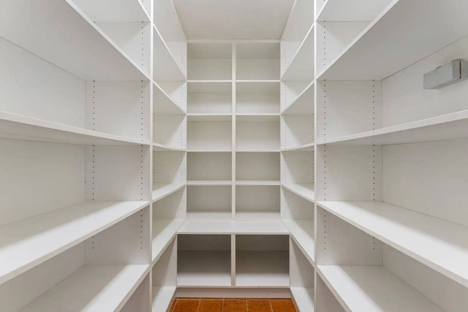 Handelspand op toplocatie, 226m², ruime parkeergelegenheid foto 21