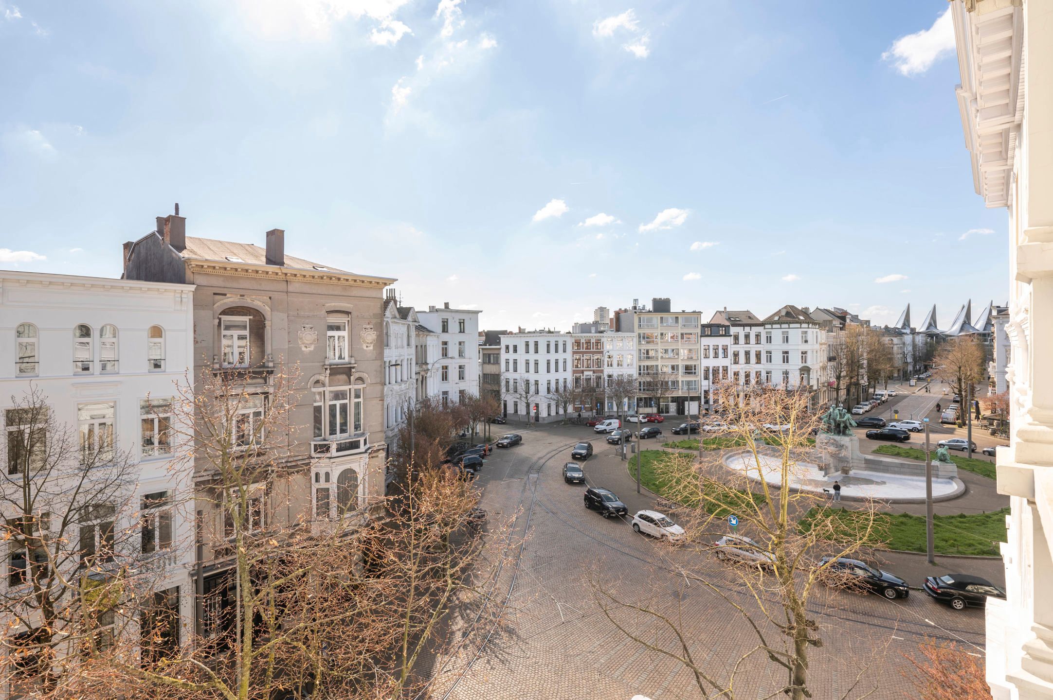 Indrukwekkend herenhuis op een toplocatie te Antwerpen Zuid. foto 29